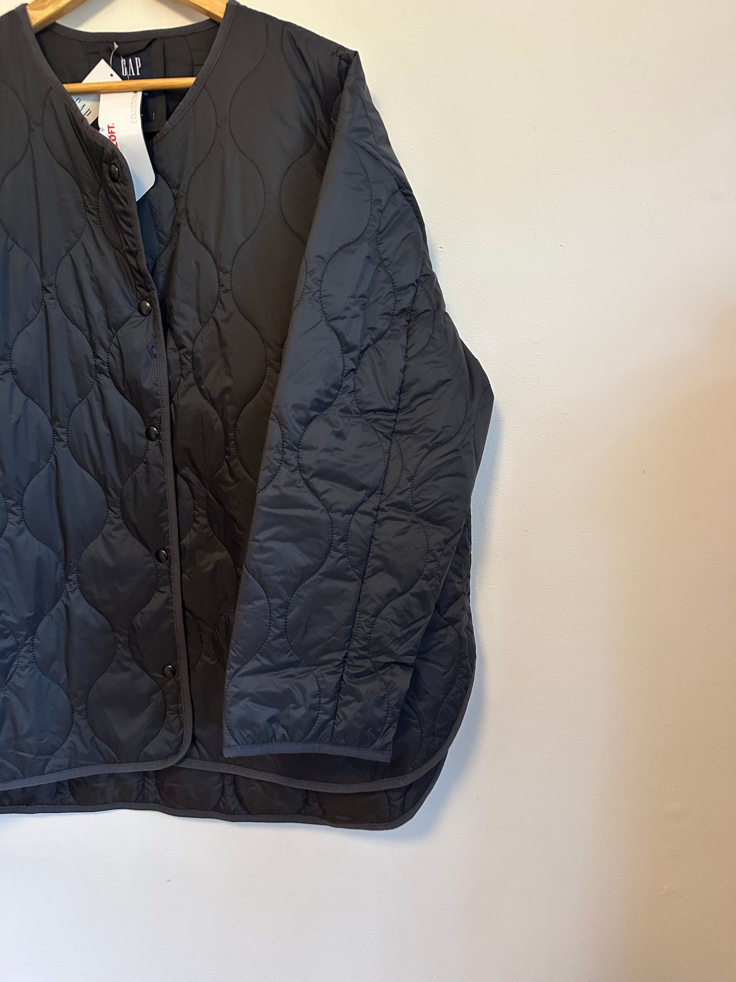 NWT GAP Recycled Lightweight Oversized Quilted Liner Jacket in Black | Size Large