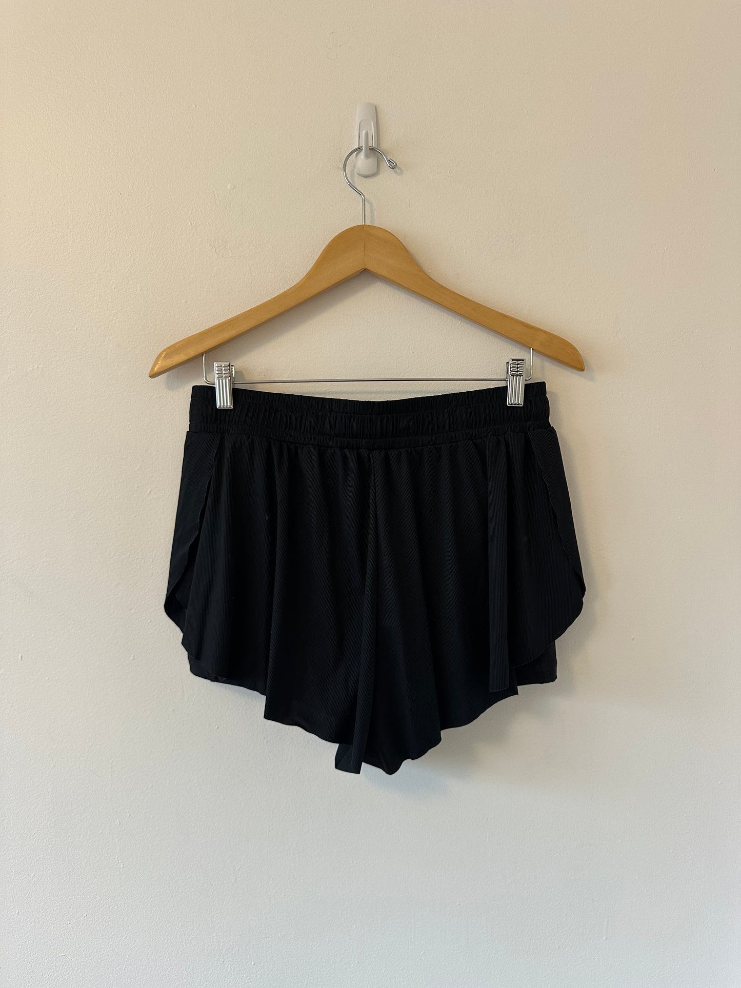Joy Lab Black Elastic Drawstring Waist Pleated Athletic Shorts | Size Medium