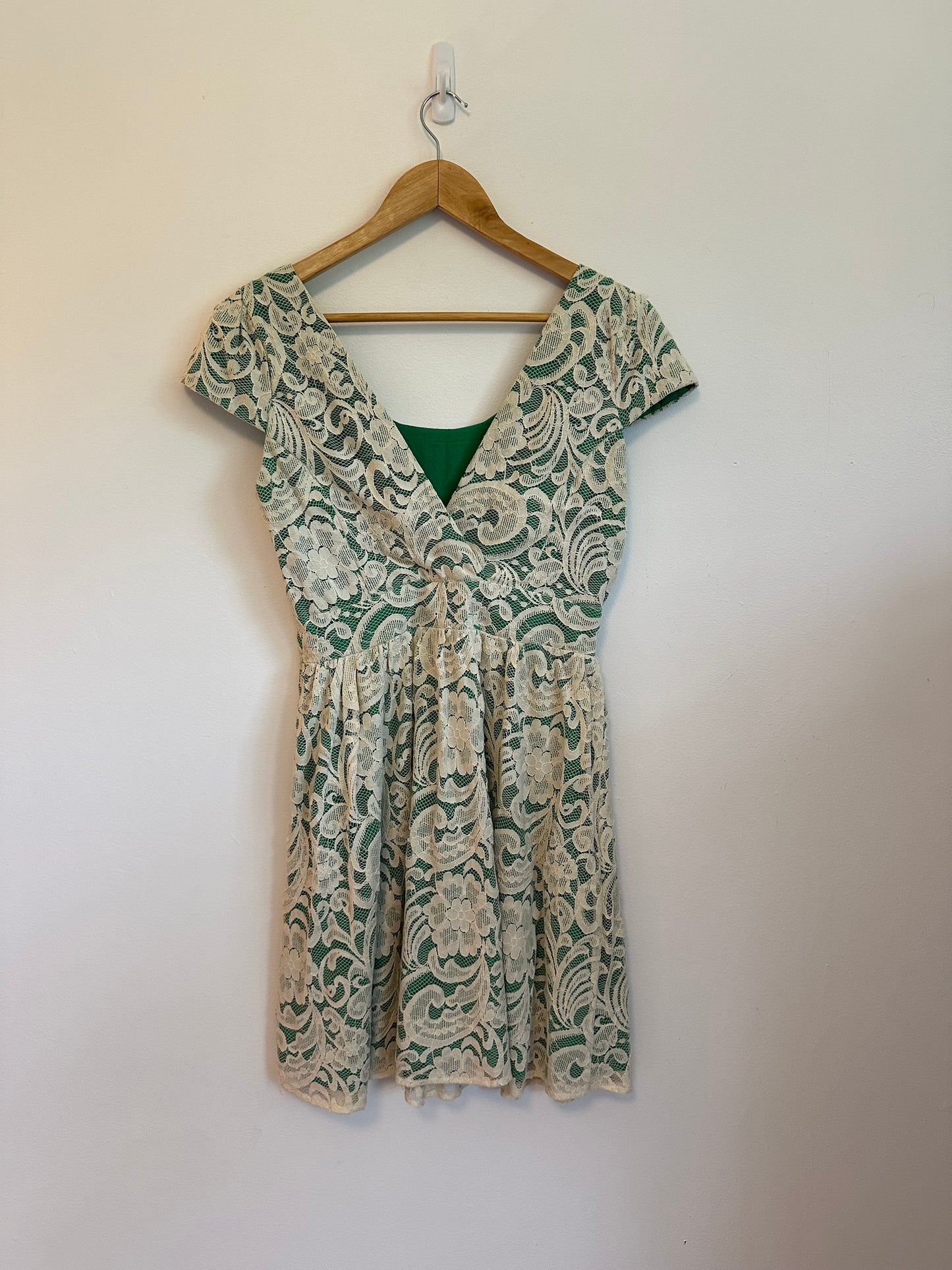 Monteau Los Angeles Green Floral Lace Cap Sleeve Fit Flare Mini Dress | Size Medium