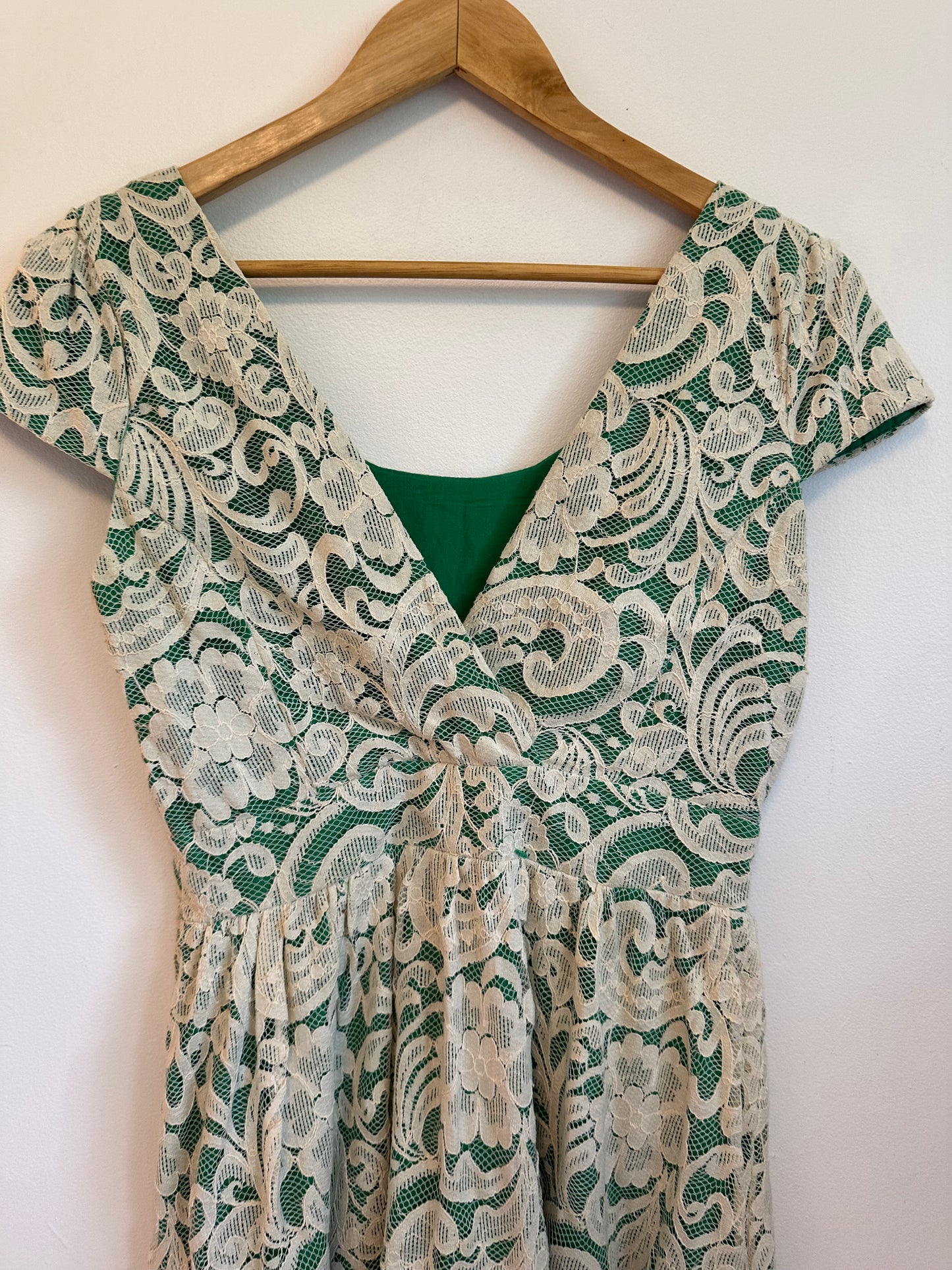 Monteau Los Angeles Green Floral Lace Cap Sleeve Fit Flare Mini Dress | Size Medium