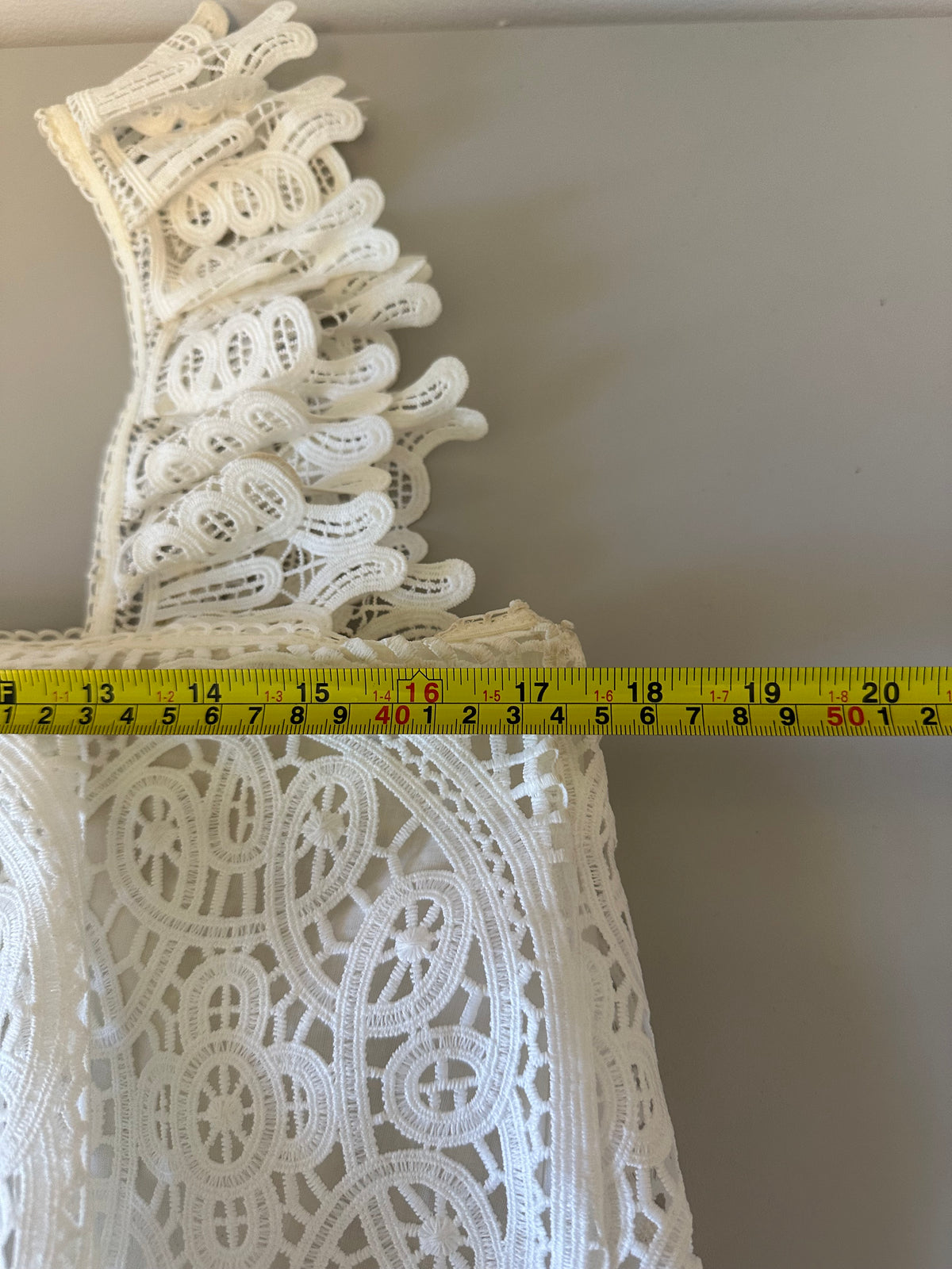 Eri + Ali x Anthropologie White Guipure Lace Ruffle Strap Top | Size Medium