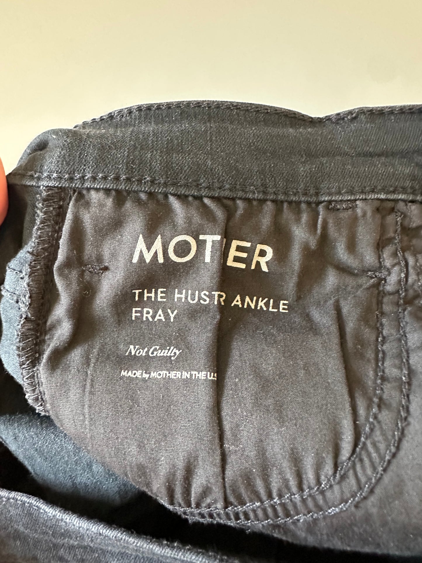 Mother The Hustler Ankle Fray Jeans in Not GuiltyWash | Size 26