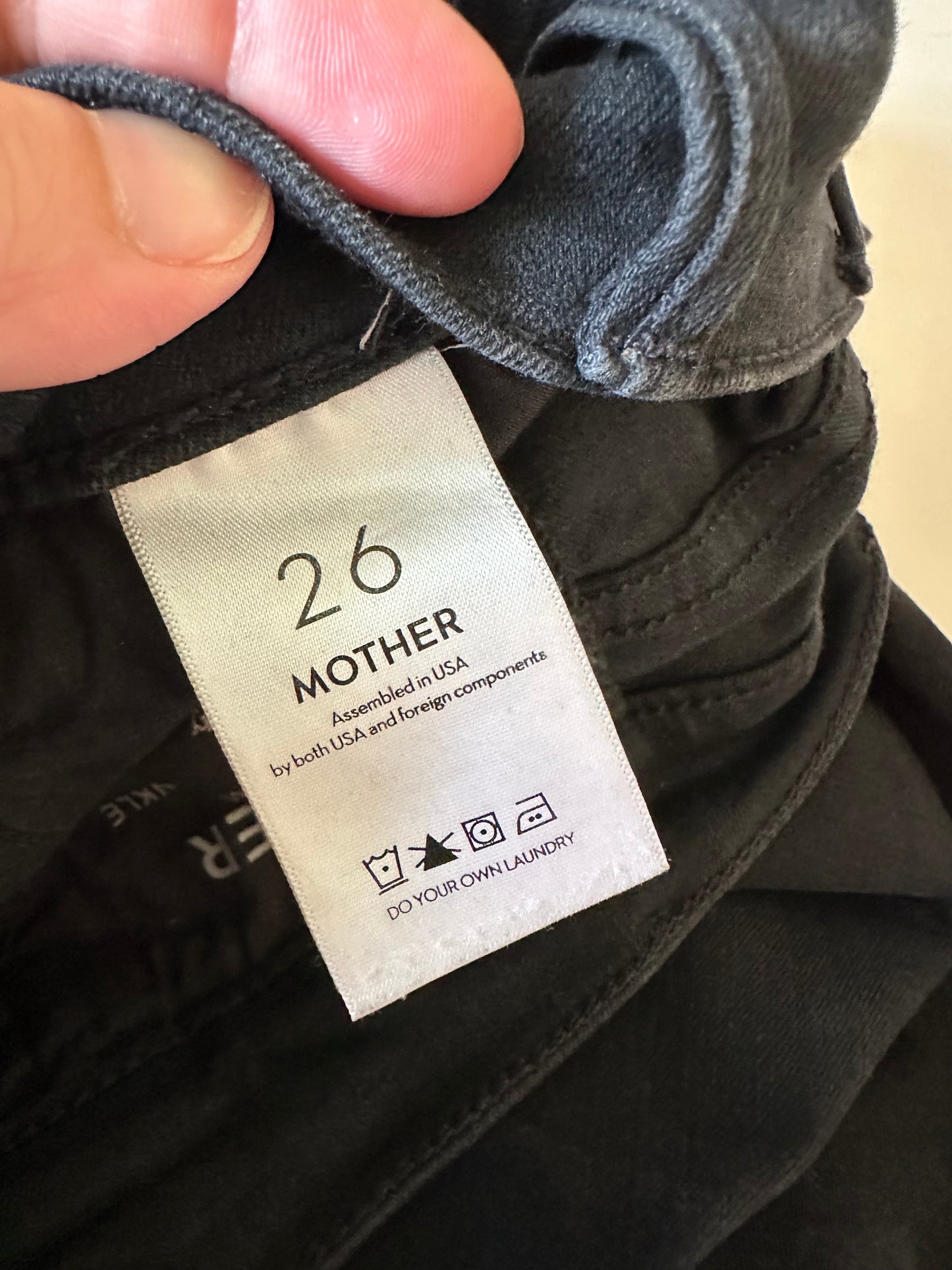 Mother The Hustler Ankle Fray Jeans in Not GuiltyWash | Size 26