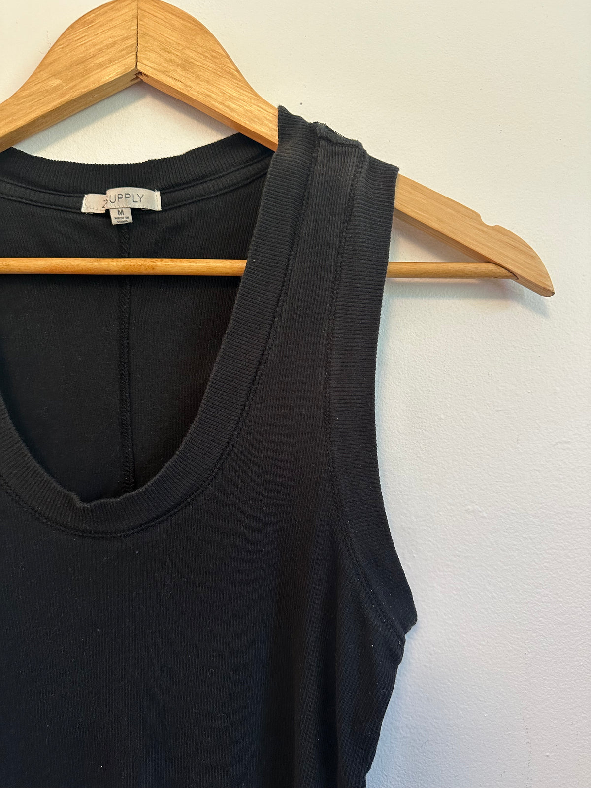 Z Supply Black Ribbed Scoop Neck Tank Top | Size Medium