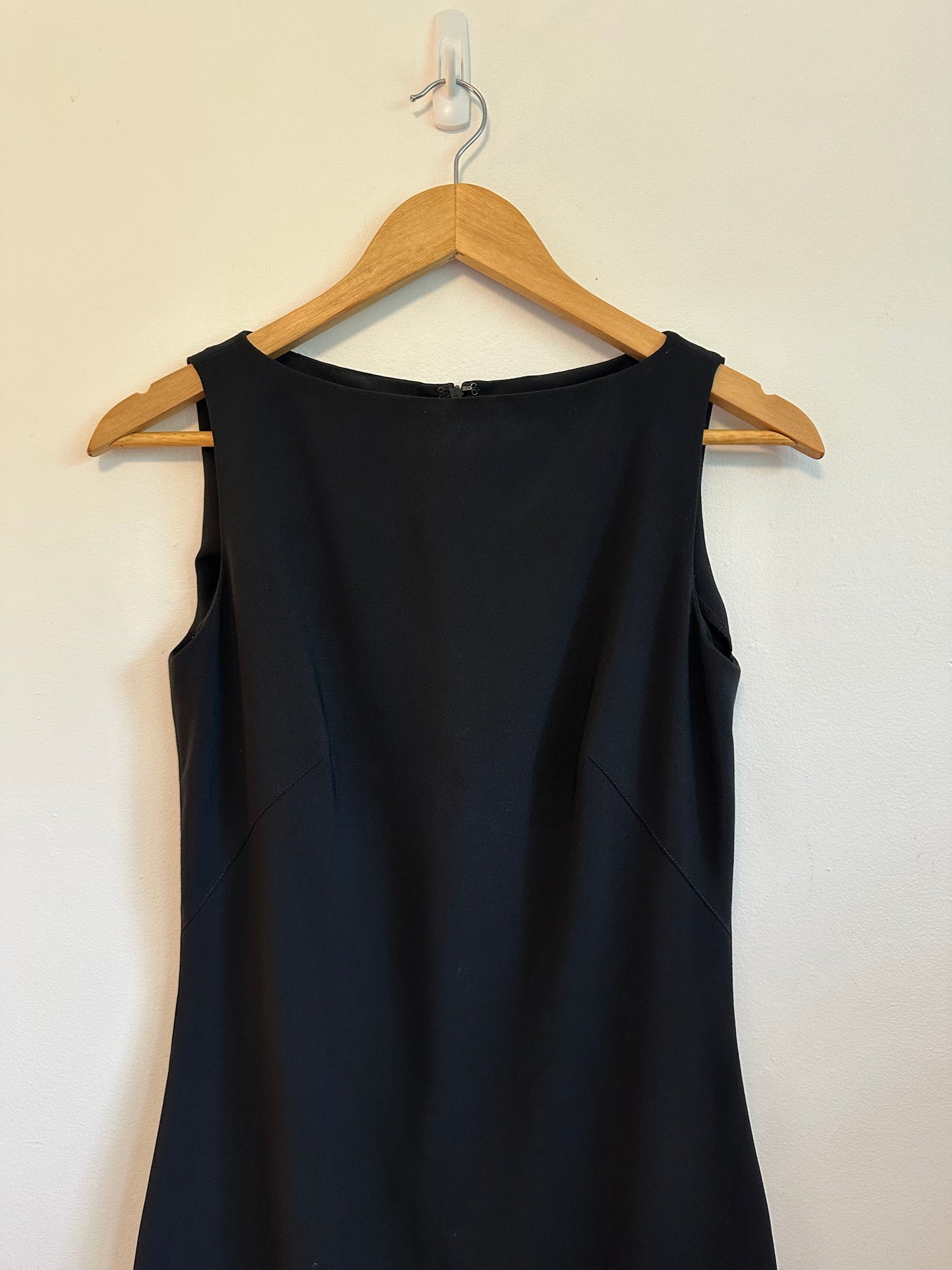 Theory Bergdorf Goodman Black Wool Blend Sleeveless Sheath Dress | Size 4