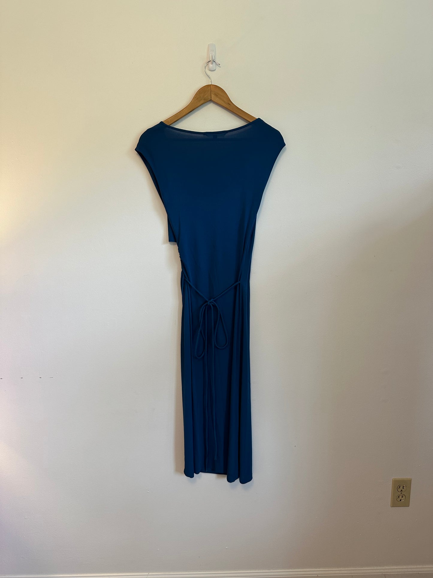 Diane von Furstenberg Blue Sleeveless Ruched Wrap  V-Neck Midi Dress | Size 6
