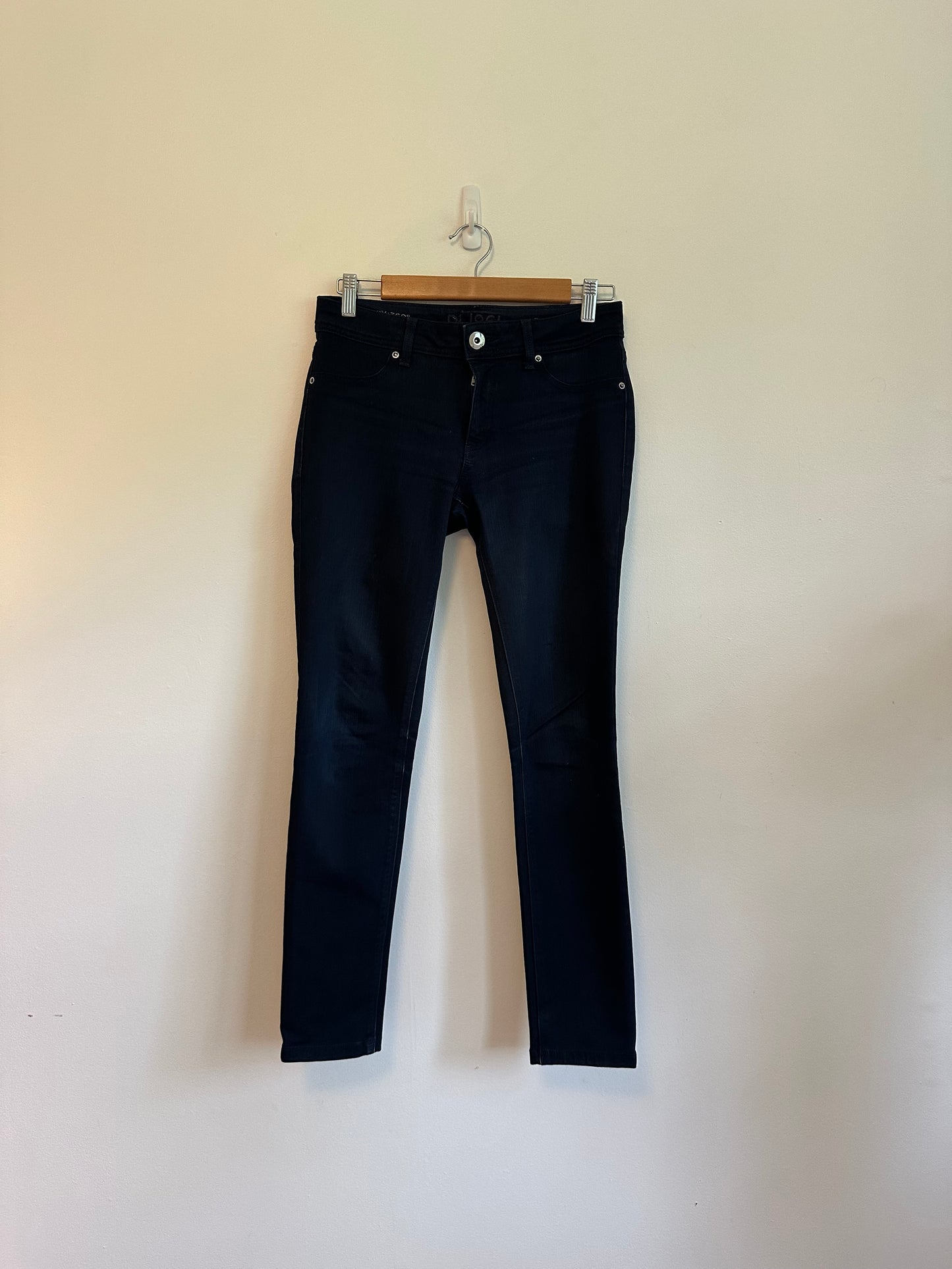 DL1961 Emma Legging Dark Indigo Skinny Low Rise Jeans | Size 27