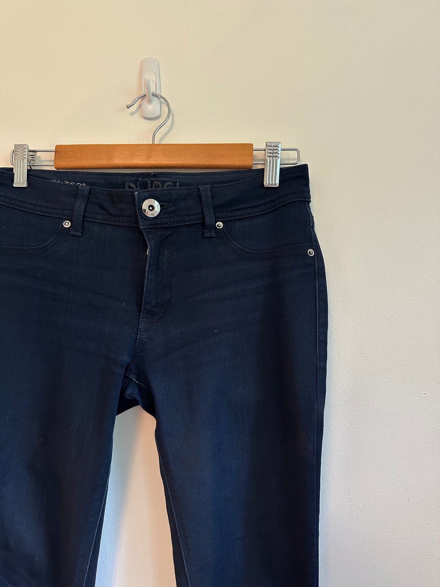 DL1961 Emma Legging Dark Indigo Skinny Low Rise Jeans | Size 27