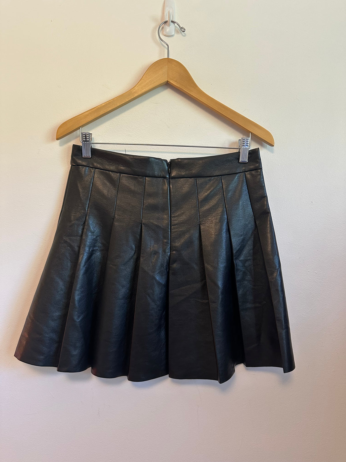 Sunday Best Aritzia Black Vegan Leather Pleated Mini Skirt | Size 10