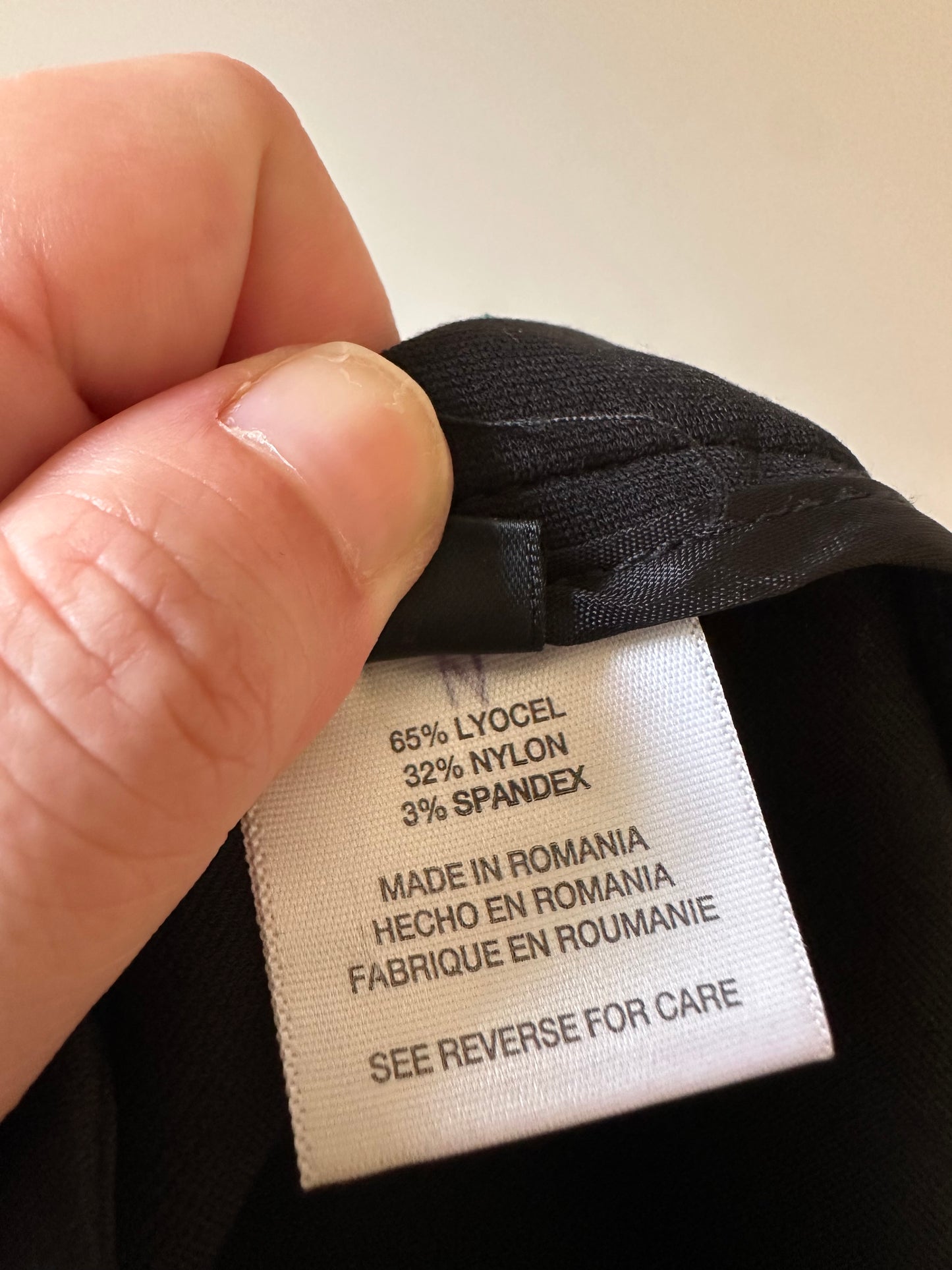 Barneys New York Co-Op Black Lyocell Blend Pencil Skirt | Size 4