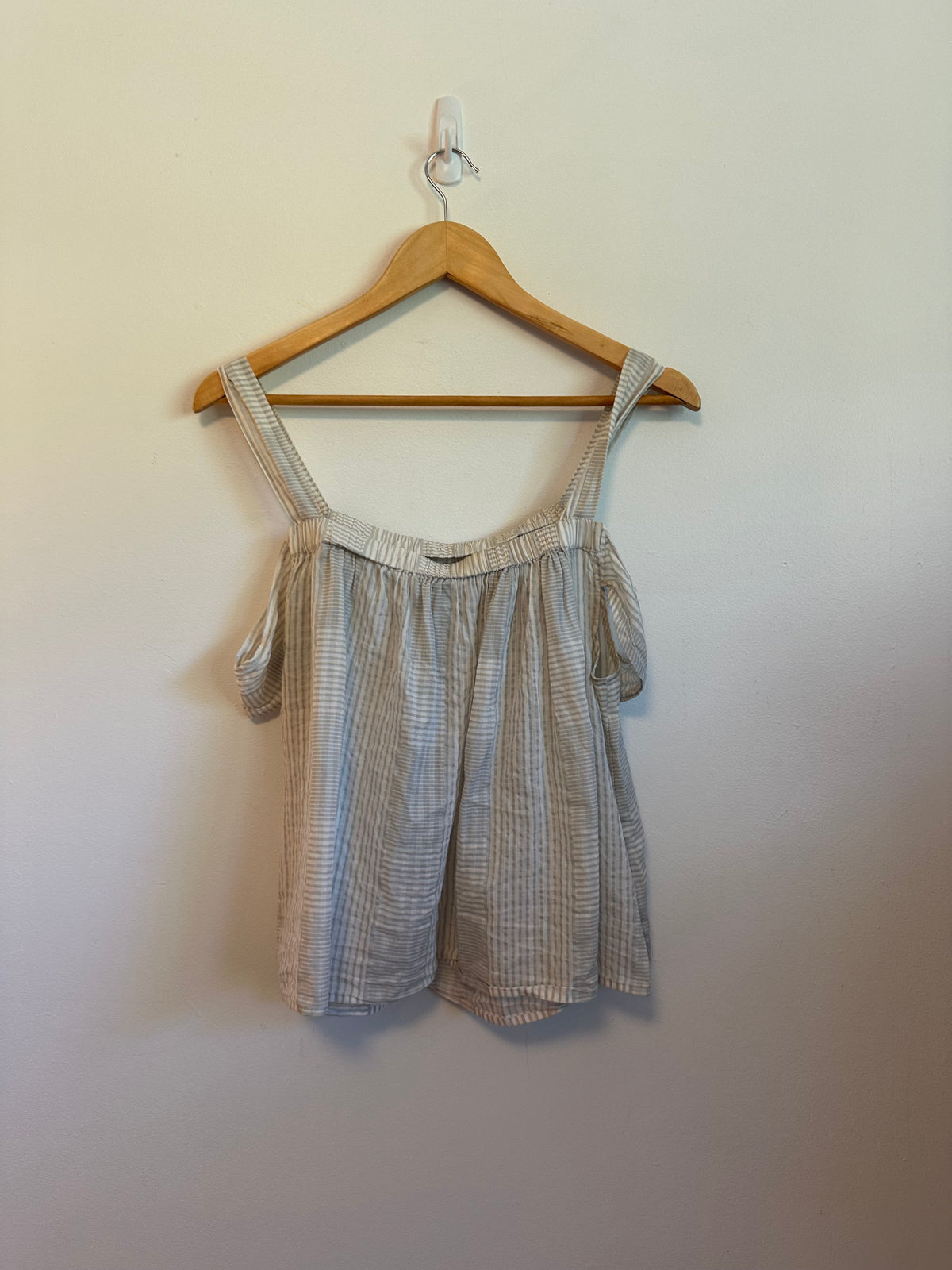 Lou & Grey Gray and White Striped Cold Shoulder Cotton Gauze Top | Size Medium