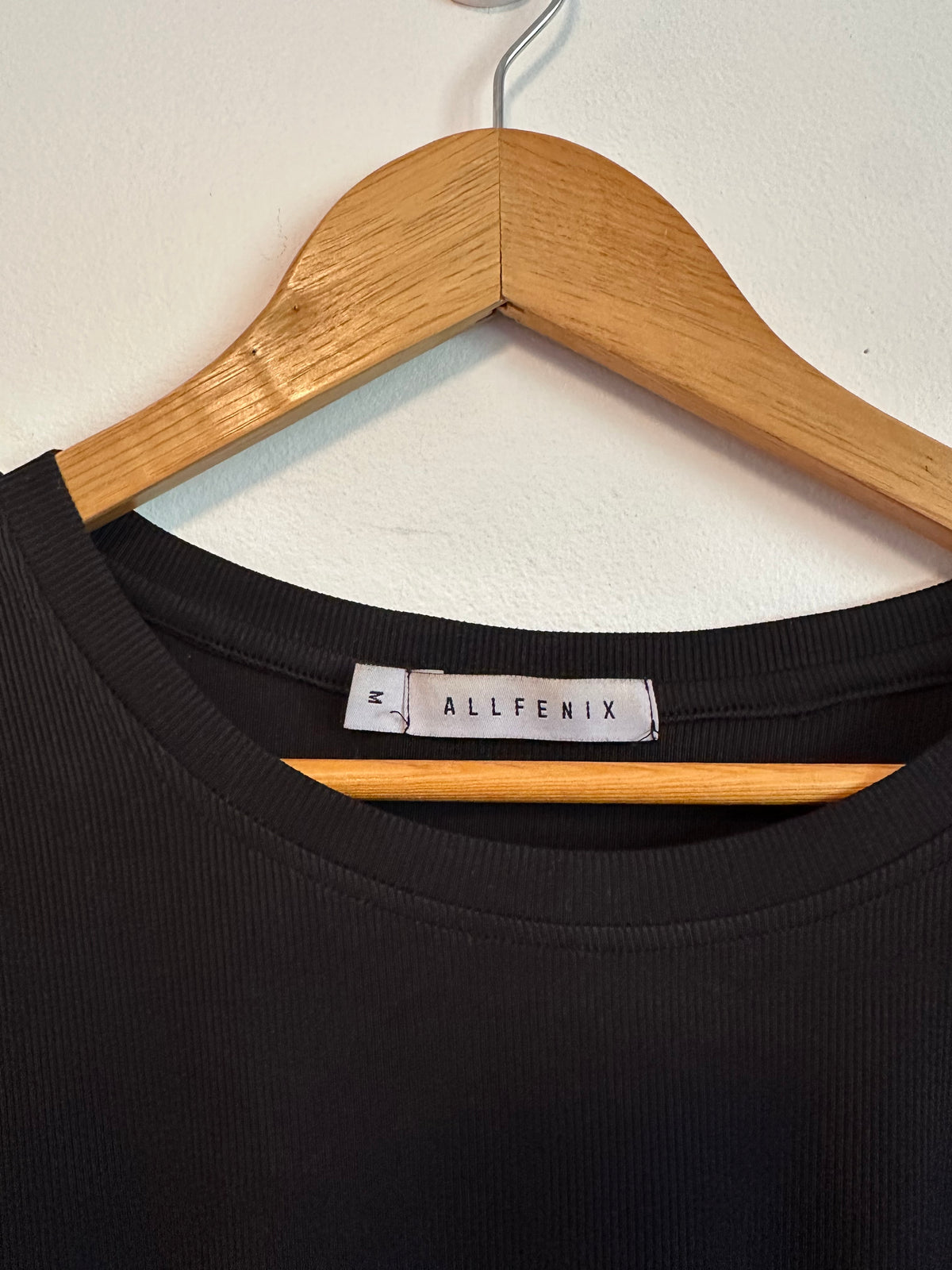 Allfenix Black Ribbed Bamboo Blend Front Tie Short Sleeve Top | Size Medium