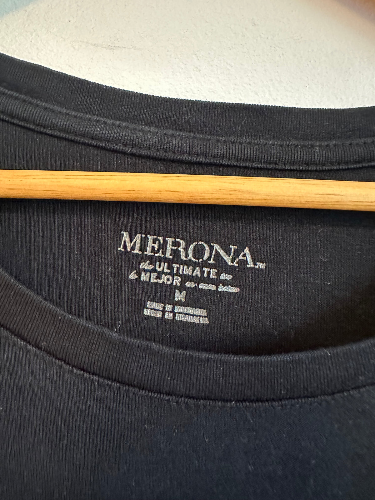 Merona The Ultimate Tee Black Short Sleeve Crew Neck T-Shirt | Size Medium