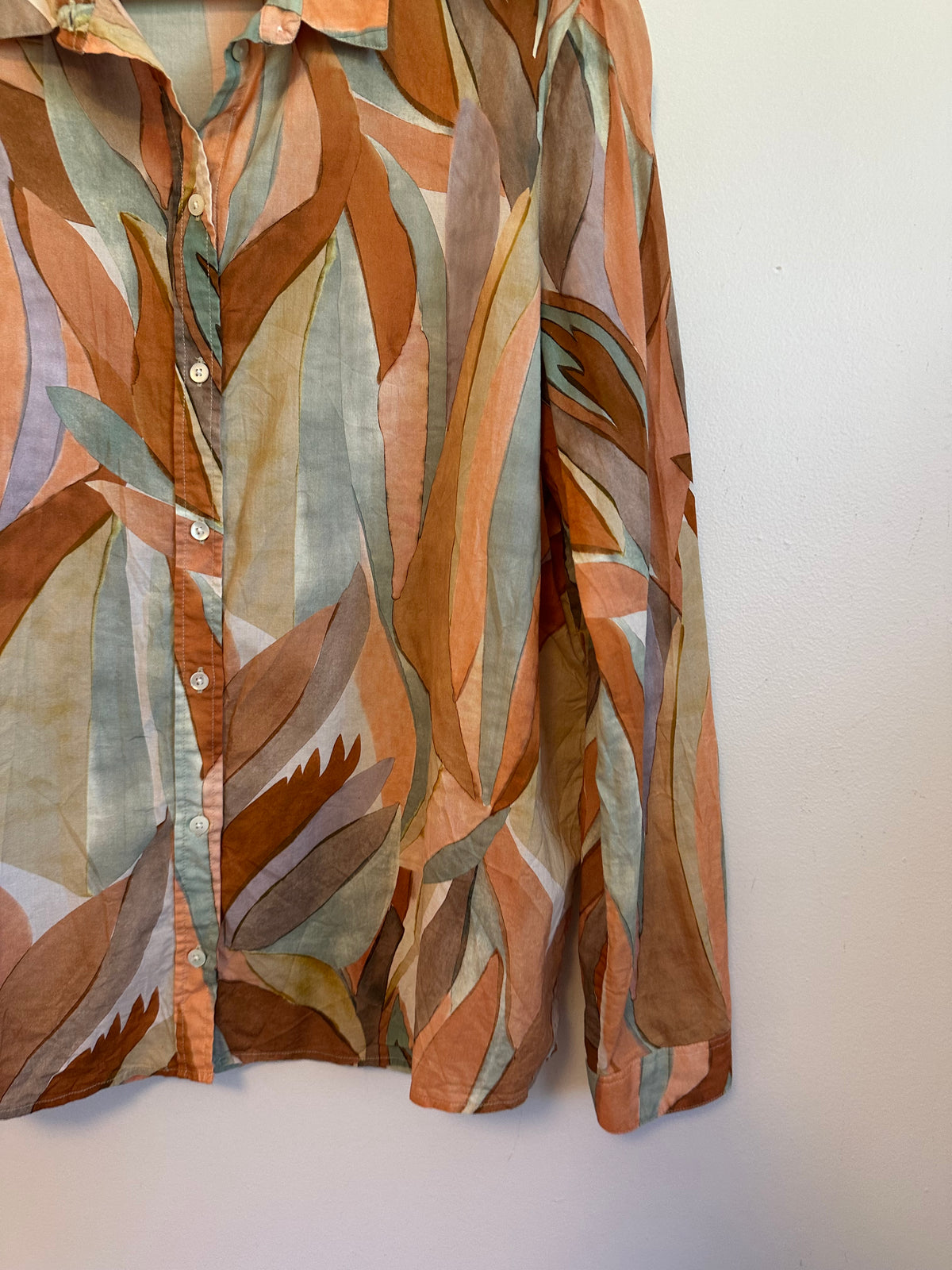 Sezane Pierro Button Down Shirt in Earth Tones Leaf Print | Size 40 / US 8