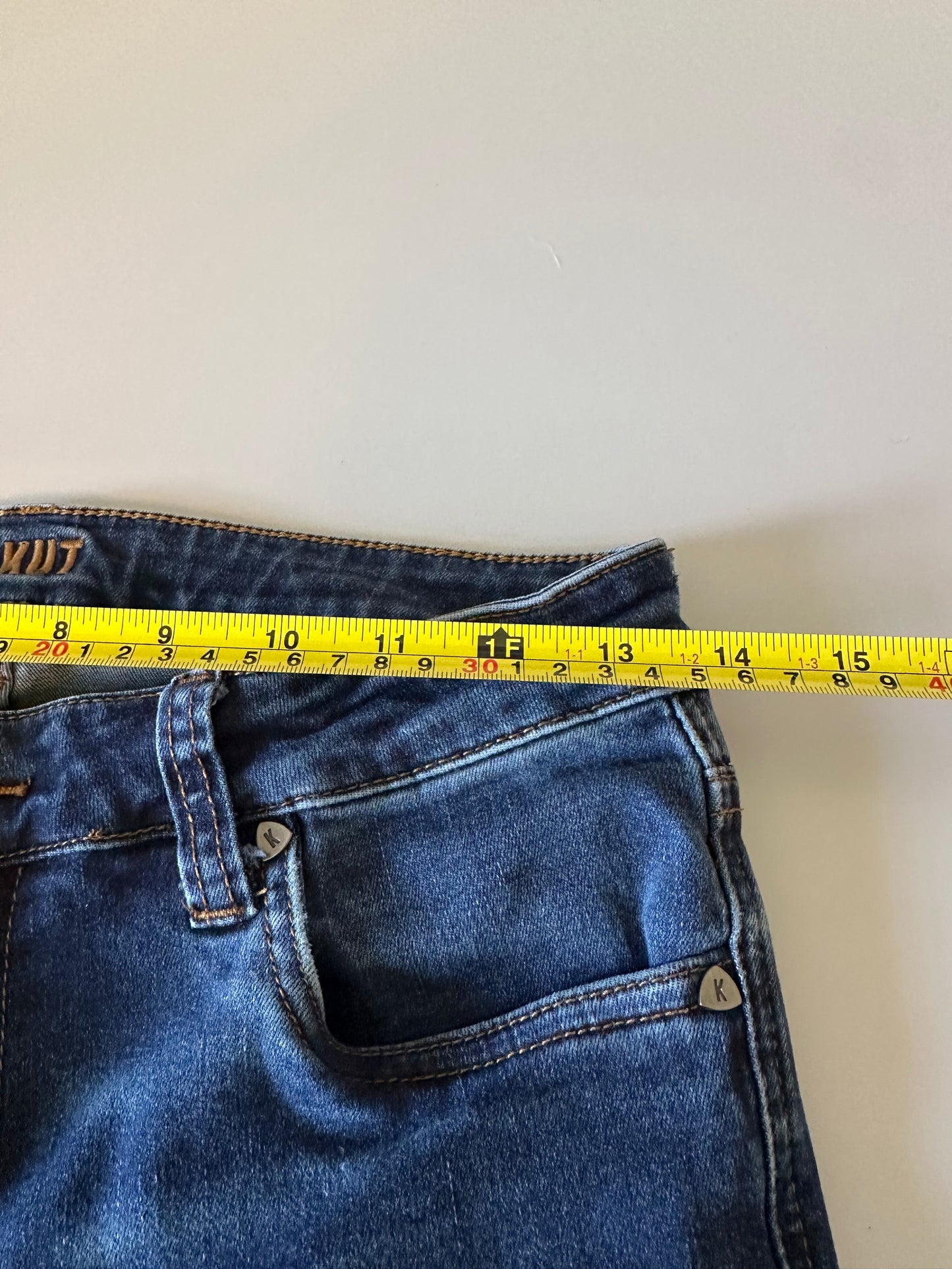 KUT from the Kloth Dark Wash Mid Rise Skinny Jeans | Size 6