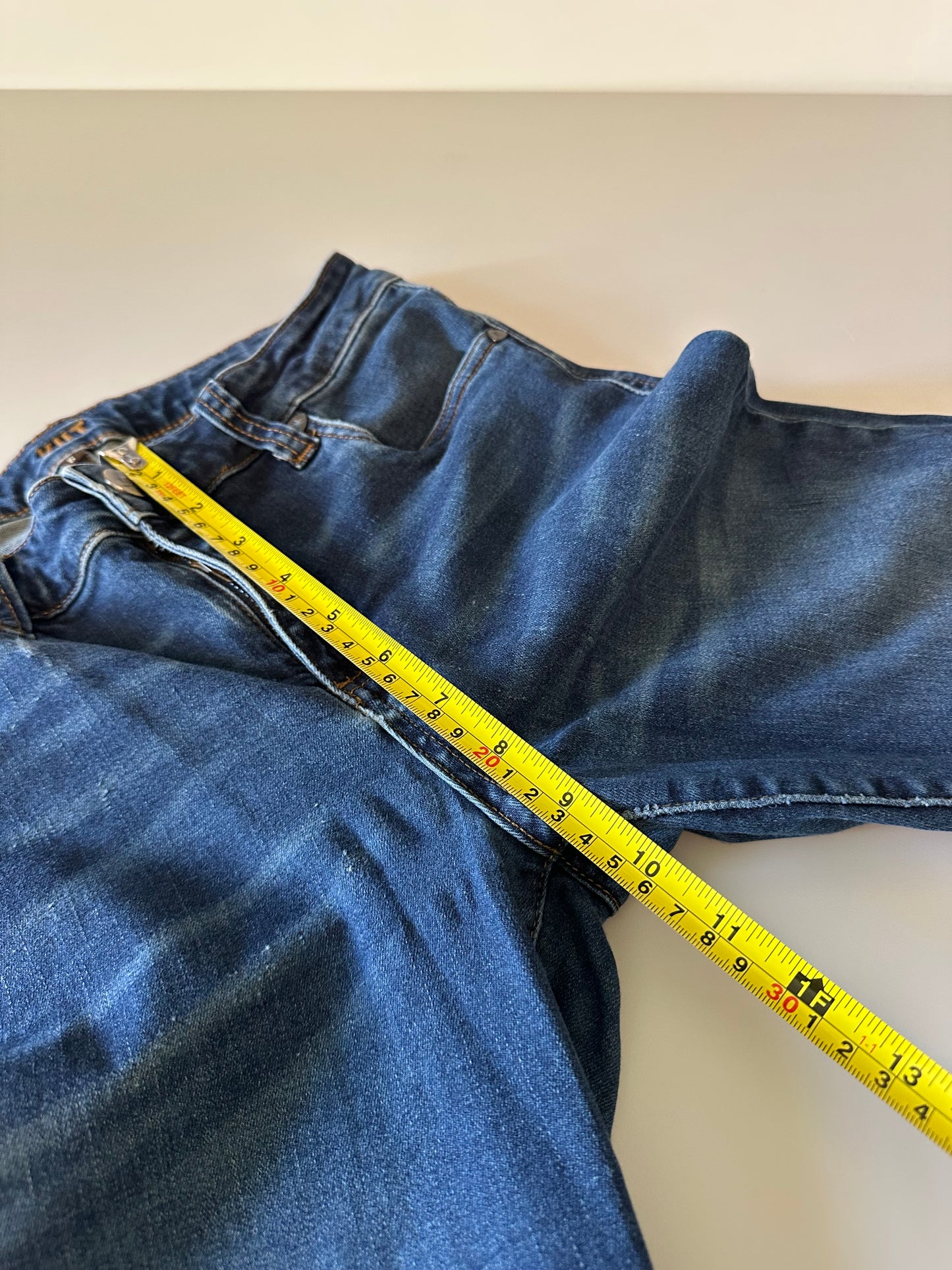 KUT from the Kloth Dark Wash Mid Rise Skinny Jeans | Size 6