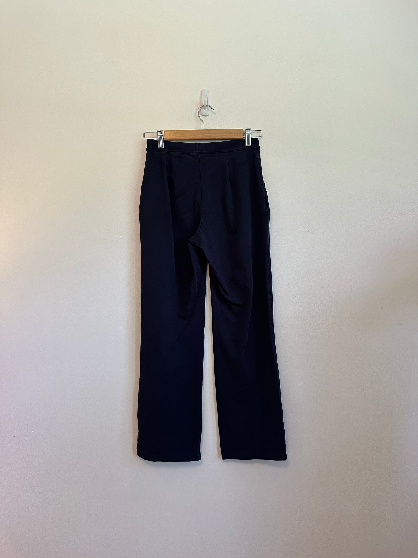 LL Bean Perfect Fit Pull On Pants in Dark Wash Denim Knit | Size XS Petite