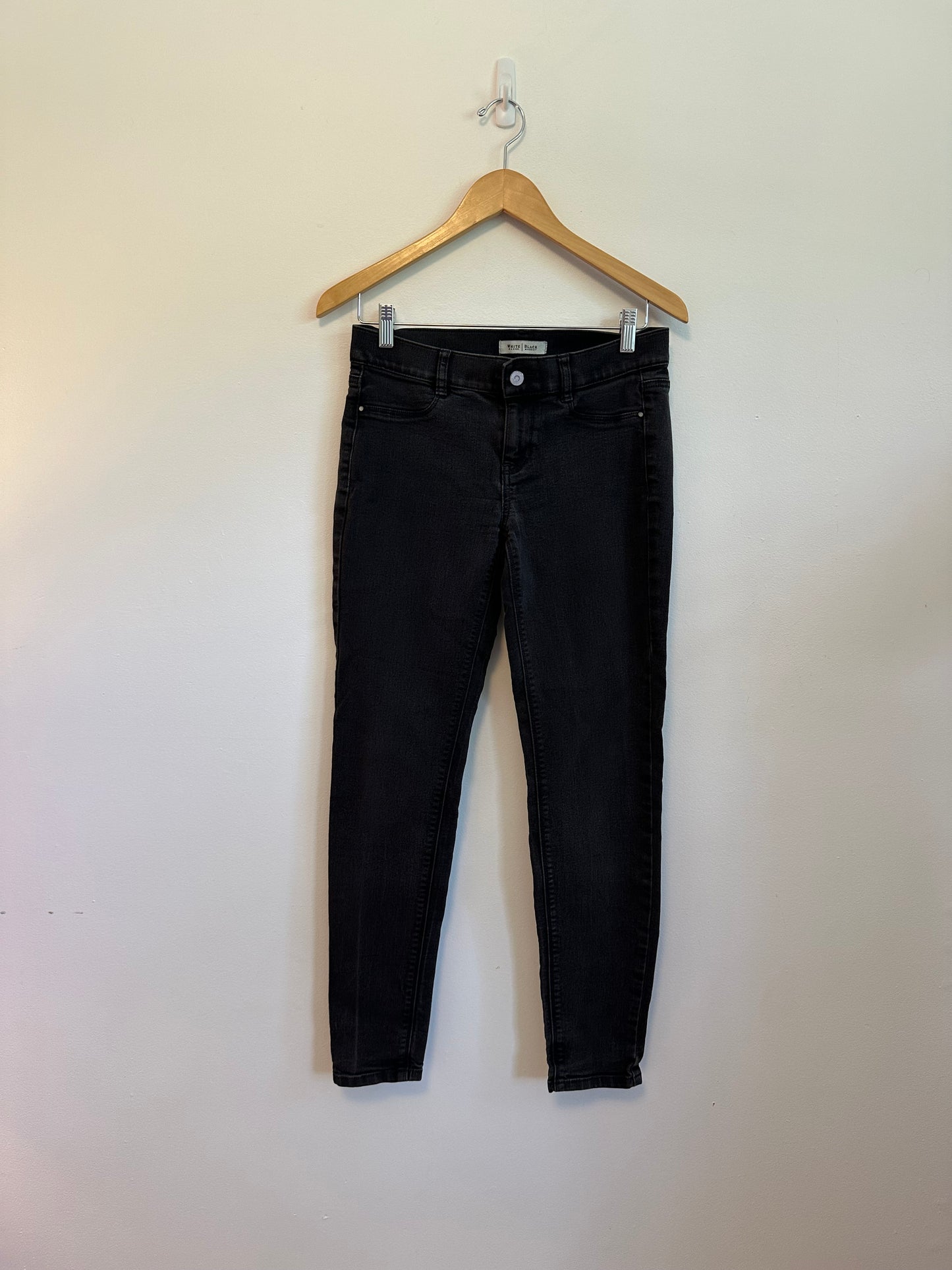 White House Black Market Slim Leg Faded Black Stretch Denim Jeans | Size 8
