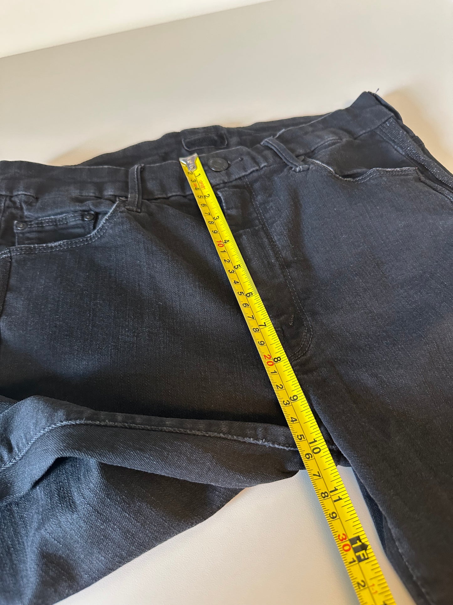Mother High Waist Looker Ankle Fray in Guilty Party | Size 28
