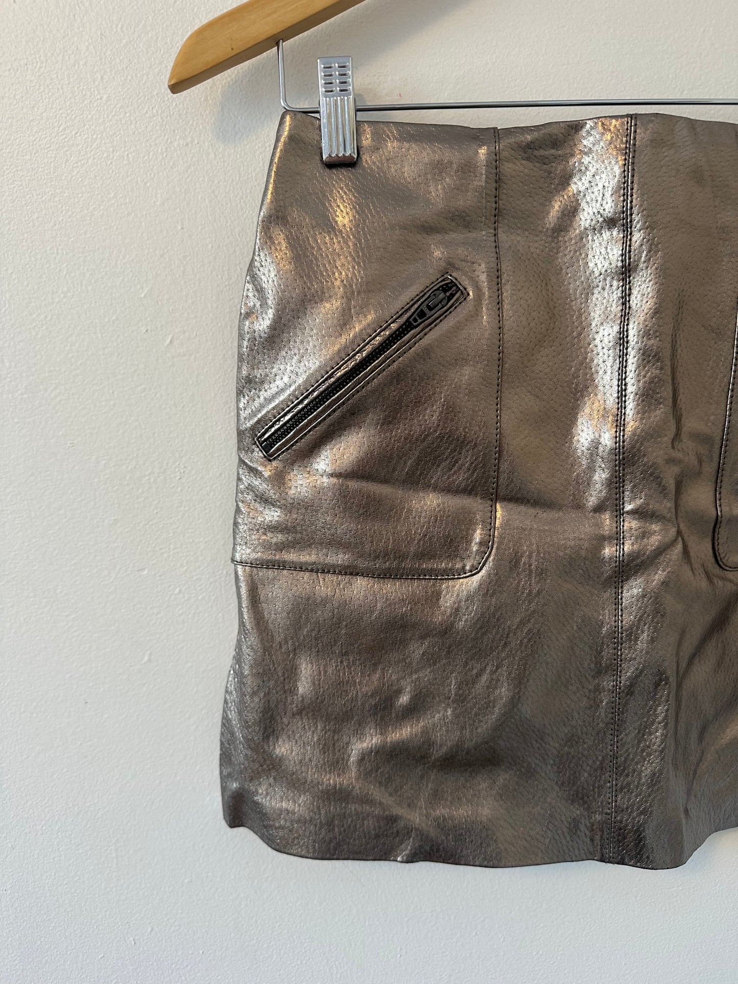 Blank NYC Bronze Metallic Leather Mini Skirt | Size 25