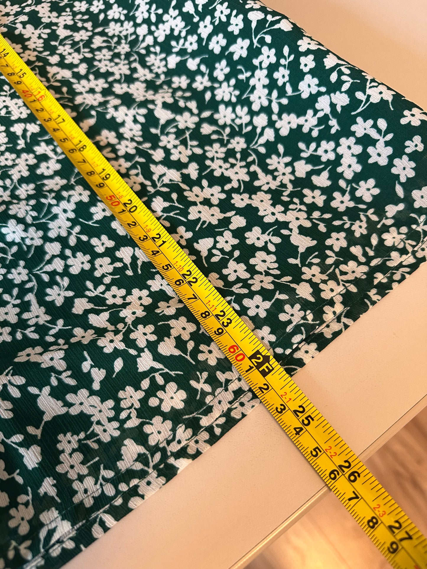 J. Crew Green and White Floral V-Neck Flutter Sleeve Blouse Top | Size Large