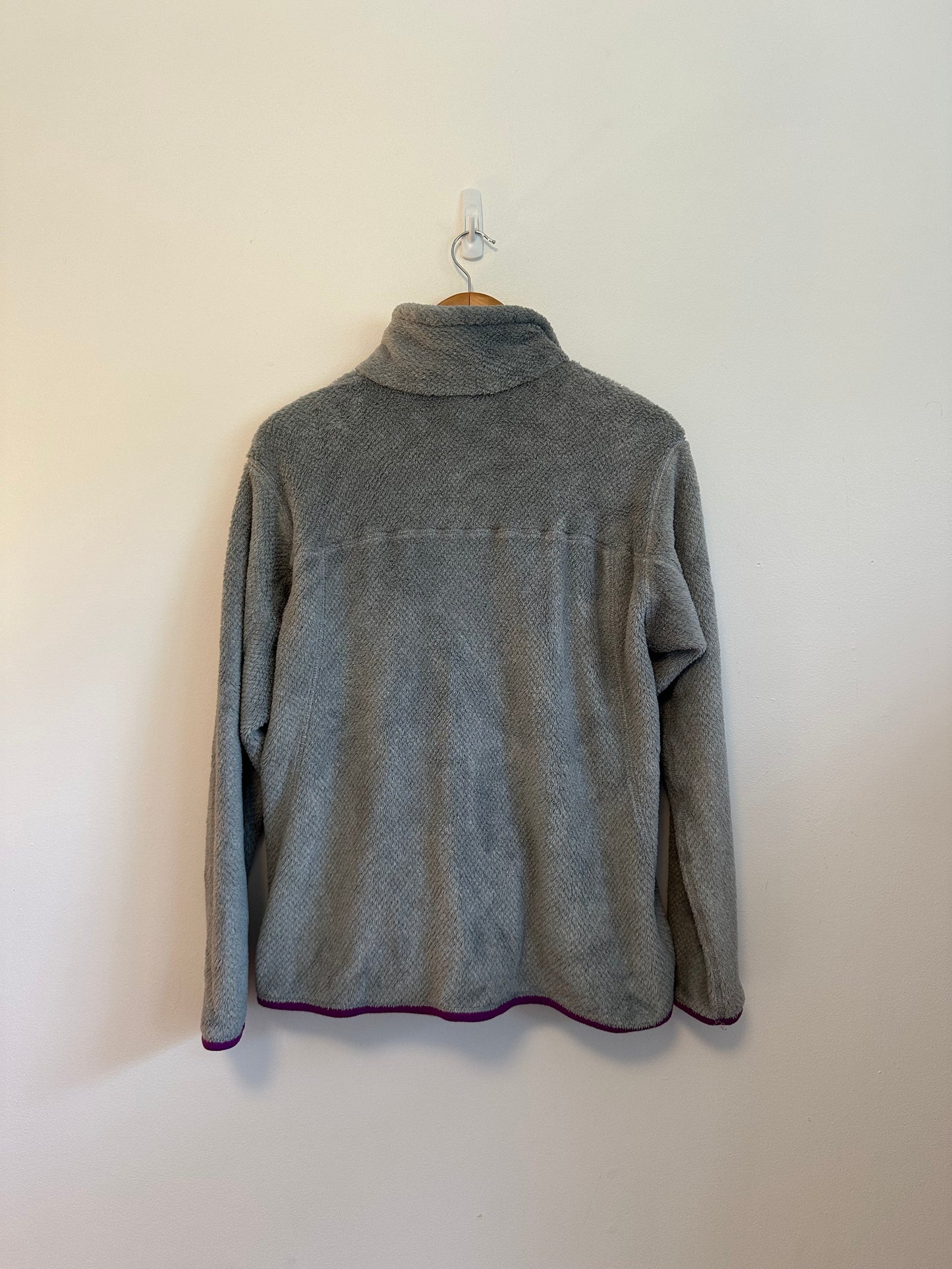Patagonia Re-Tool Snap-T Fleece Pullover in Grey and Purple | Size Large