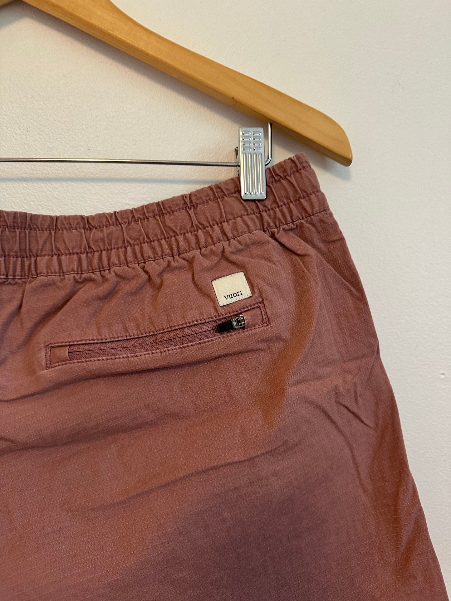 Vuori Ripstop Shorts in Dusty Rose | Size Large