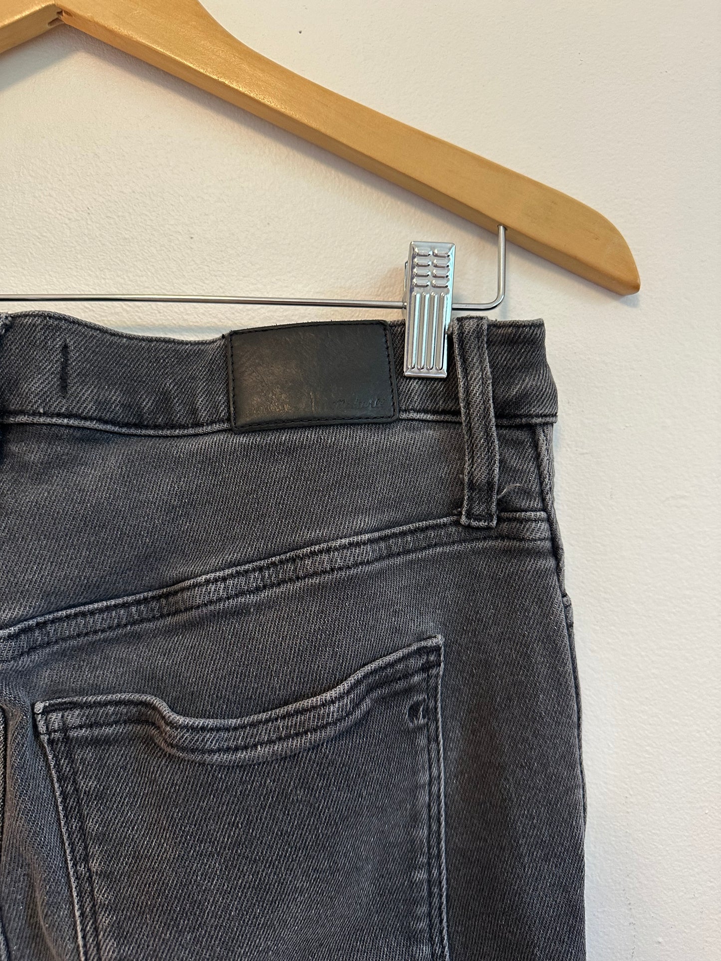 Madewell 10" High-Rise Skinny Jeans in Faded Black | Size 31