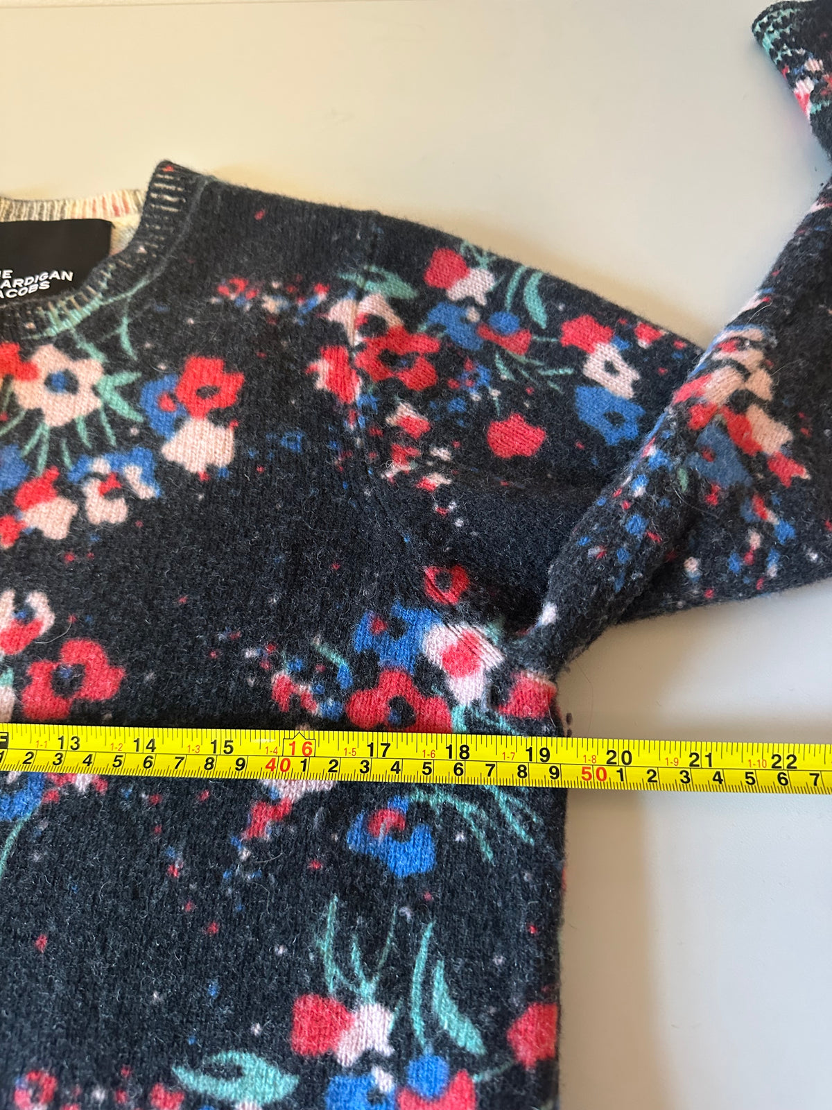 Marc Jacobs The Printed Cardigan Black Floral 100% Wool Sweater | Size Medium