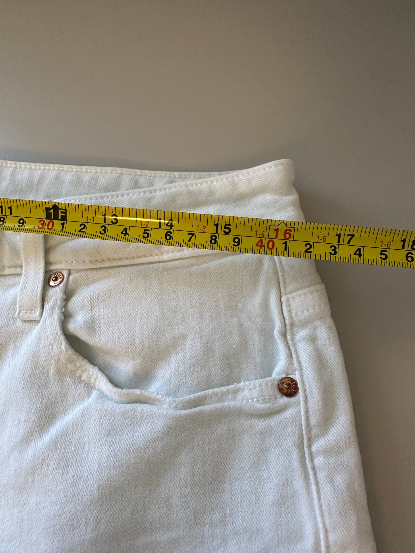 Paige Noella High Rise Jeans in Soft Ecru White | Size 31