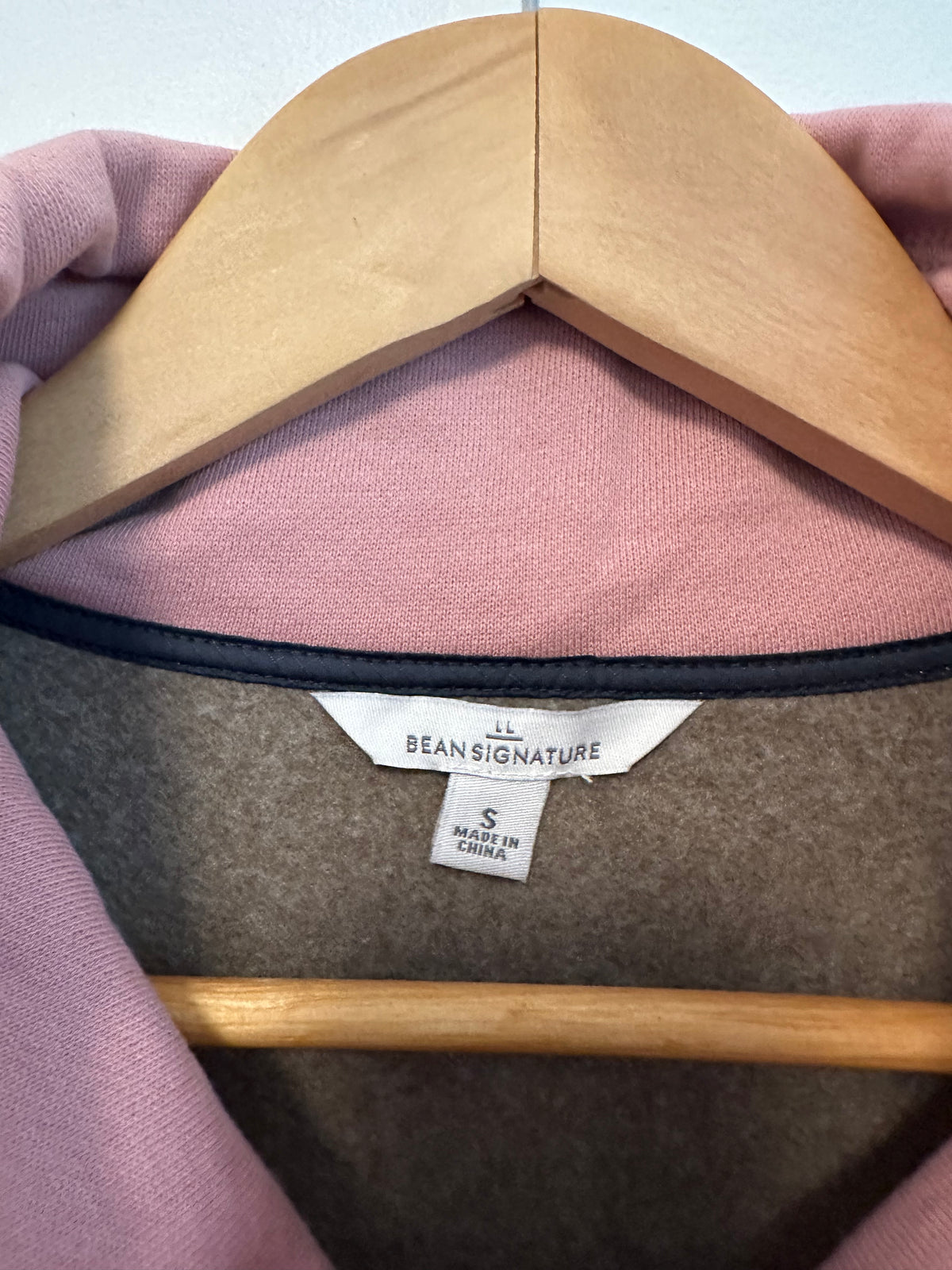 LL Bean Signature Colorblock Pullover Sweatshirt in Brown and Pink | Size Small