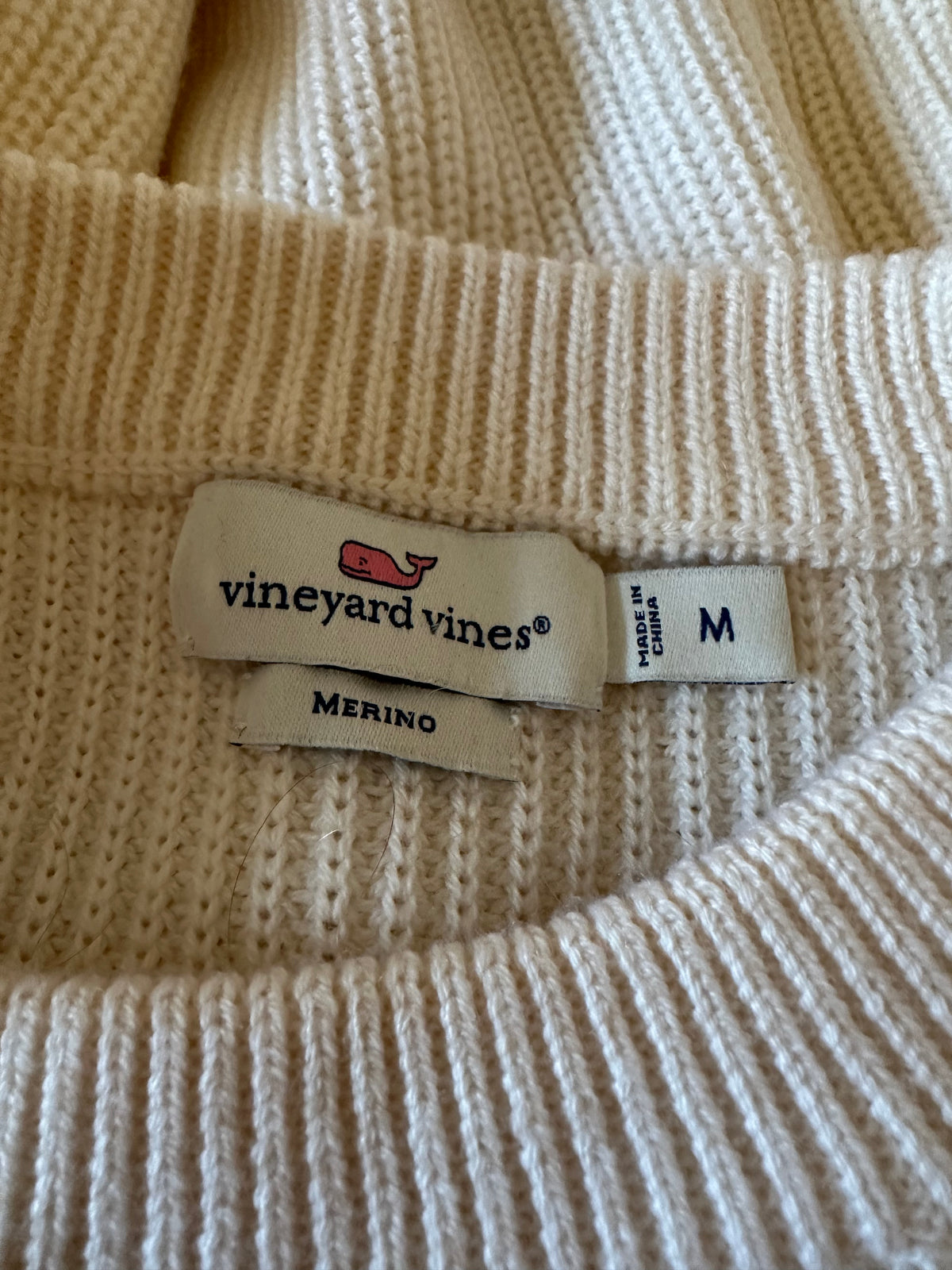 Vineyard Vines Cream Merino Wool Ribbed Cable Knit Sweater | Size Medium