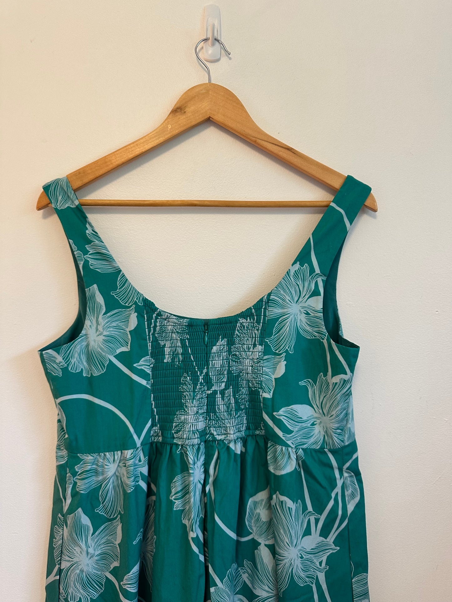 NWT Hutch Arley Midi Dress in Green Floral | Size Medium
