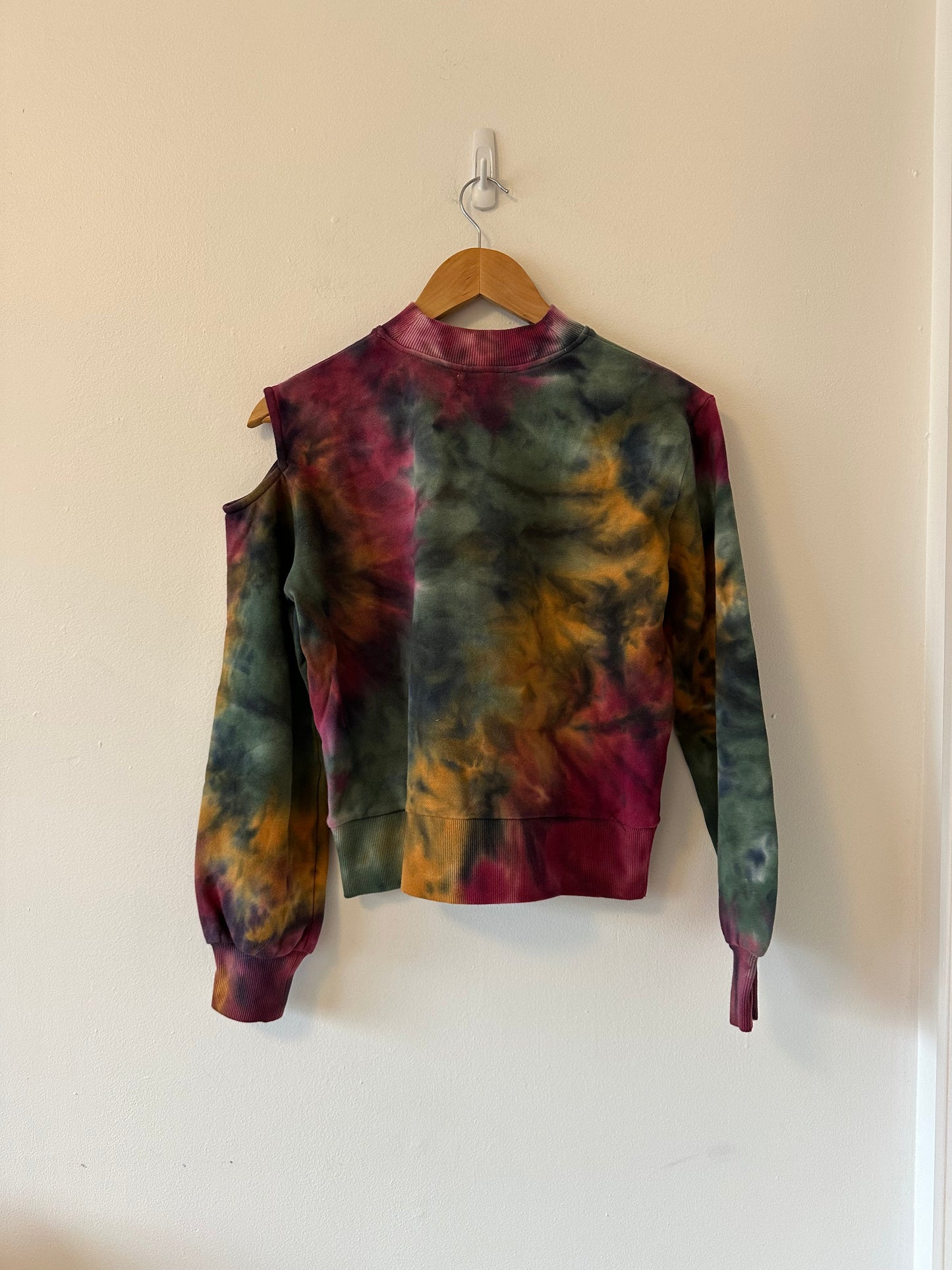 NWT 525 America Cut Out Shoulder Purple Tie Dye Sweatshirt | Size XS