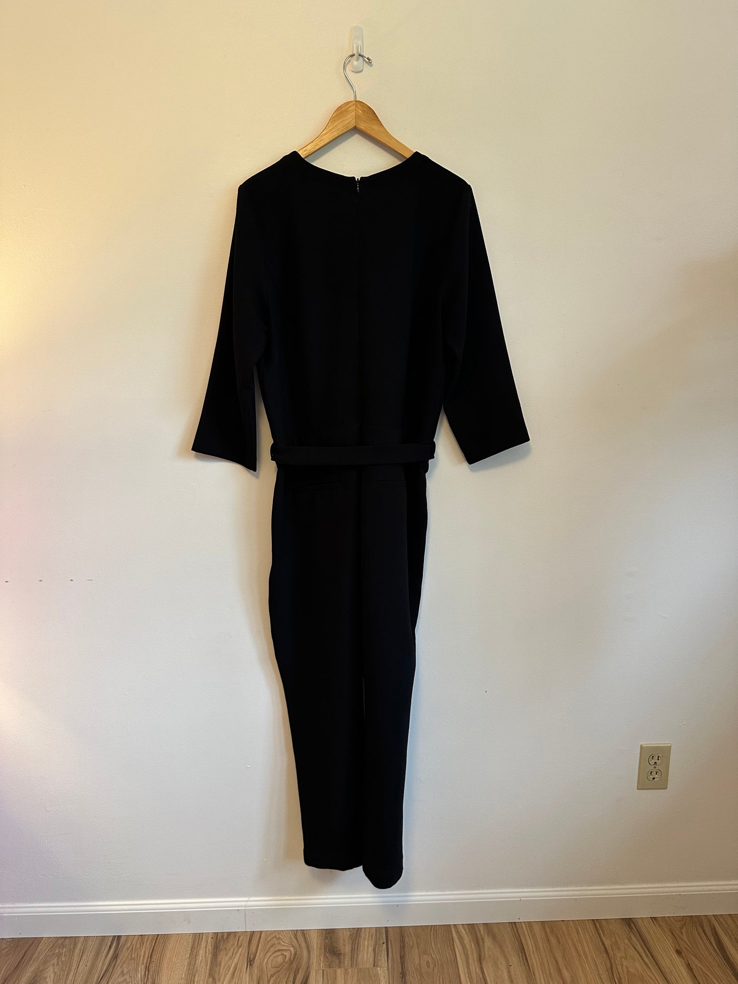 Madewell Sloan Crepe Jumpsuit in True Black | Size 12