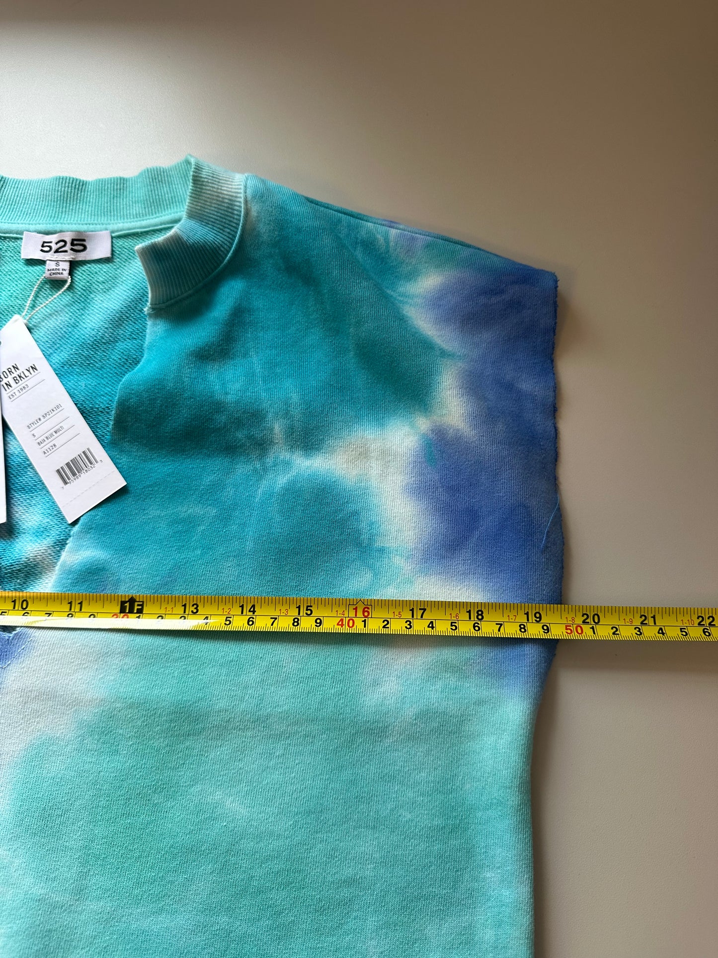 NWT 525 America Split Neck Blue Tie Dye Sleeveless Sweatshirt | Size Small