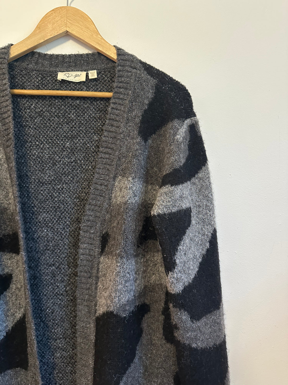 RD Style Conscious Grey and Black Camo Open Front Longline Cardigan Sweater | Size Small
