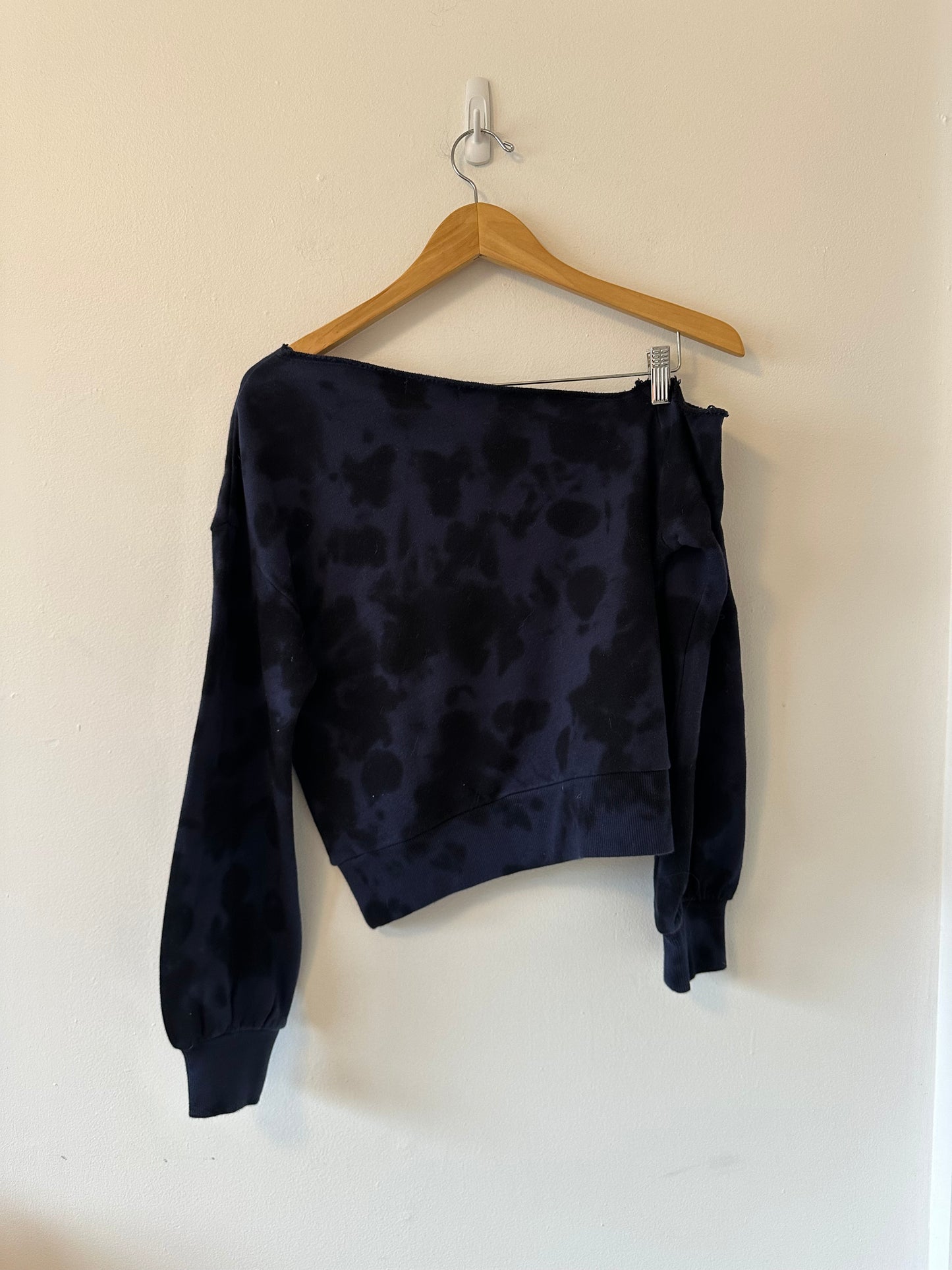 NWT 525 America Off The Shoulder Indigo Blue Tie Dye Sweatshirt | Size Small