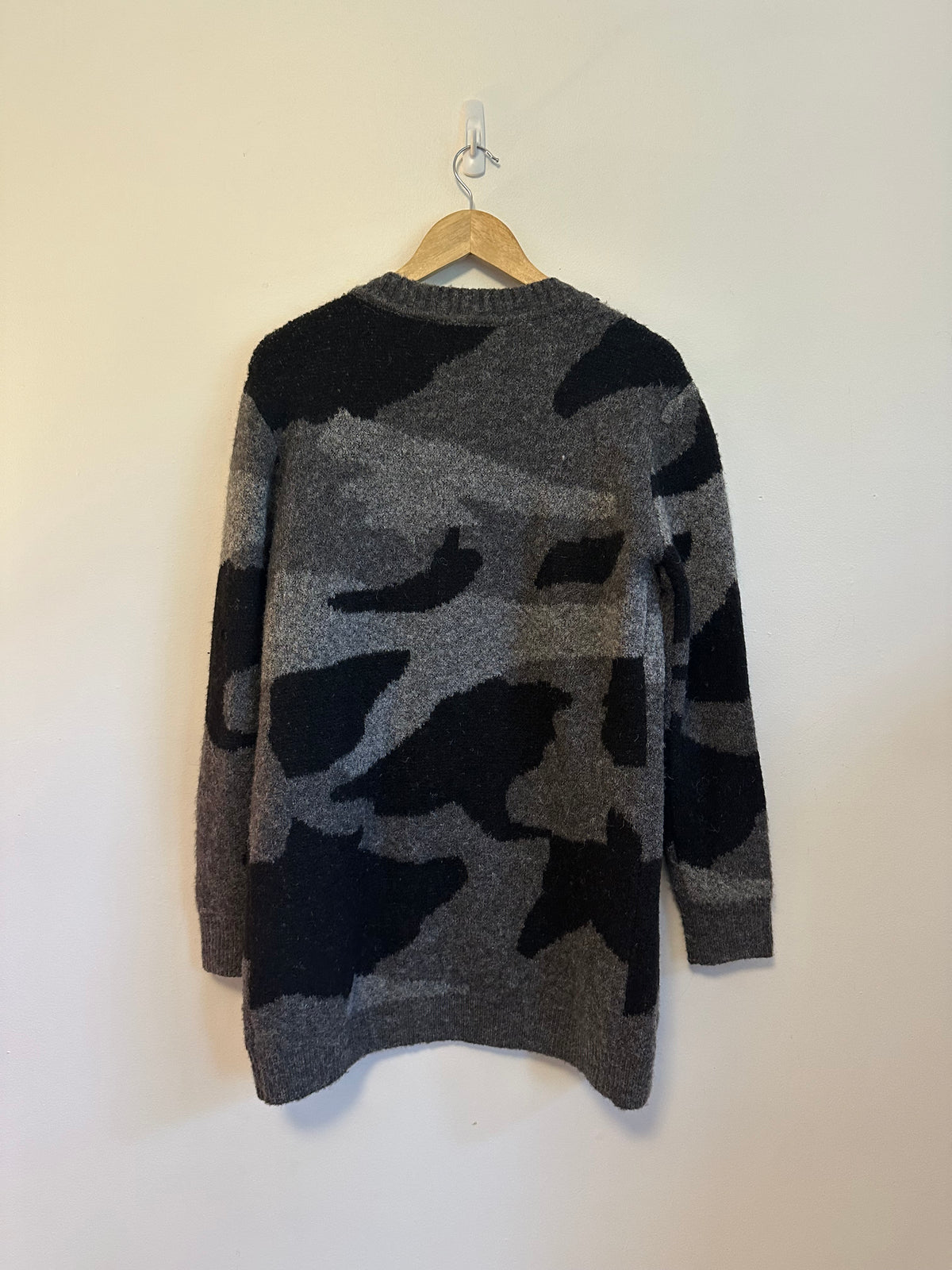 RD Style Conscious Grey and Black Camo Open Front Longline Cardigan Sweater | Size Small