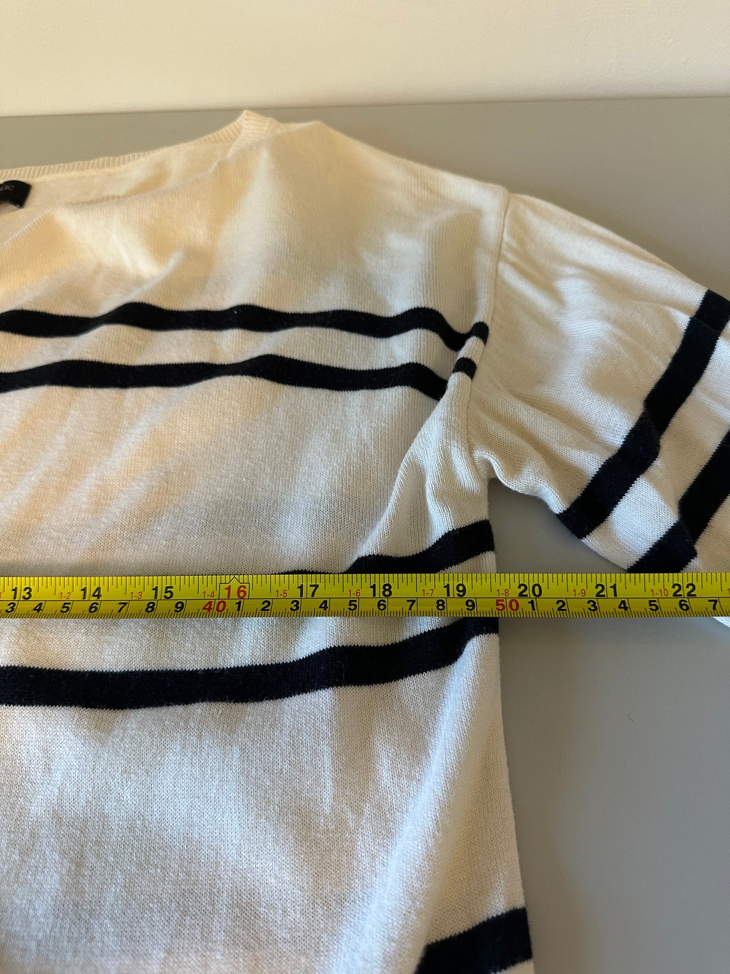Banana Republic Cream and Black Striped Boatneck Sweater | Size Medium