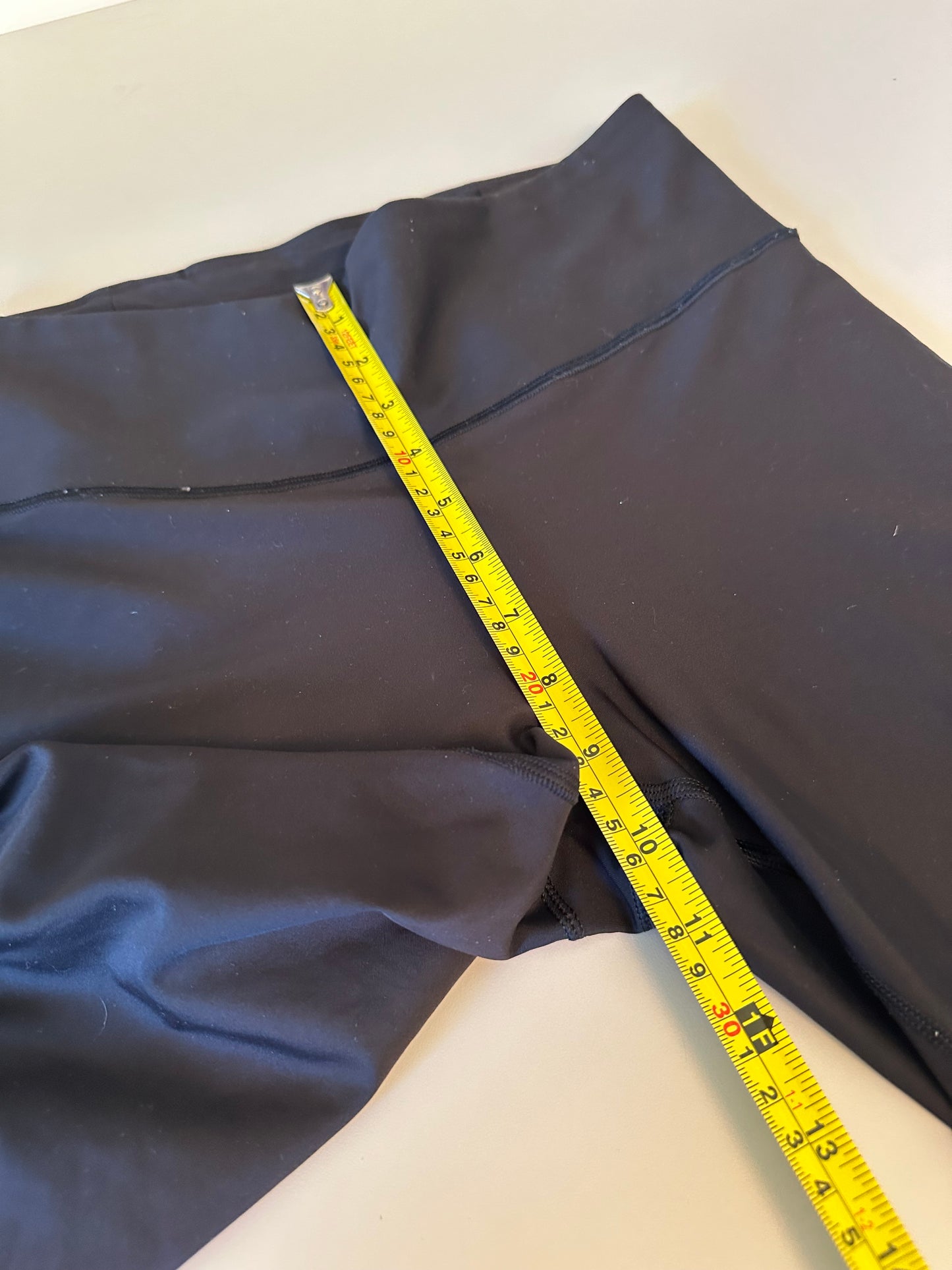 Athleta Interval High Rise Workout Leggings in Black | Size Medium Tall