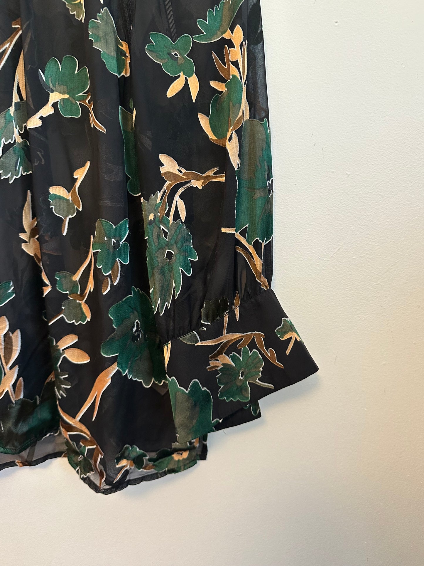 Reiss Floral Blouse in Green and Black | Size 8