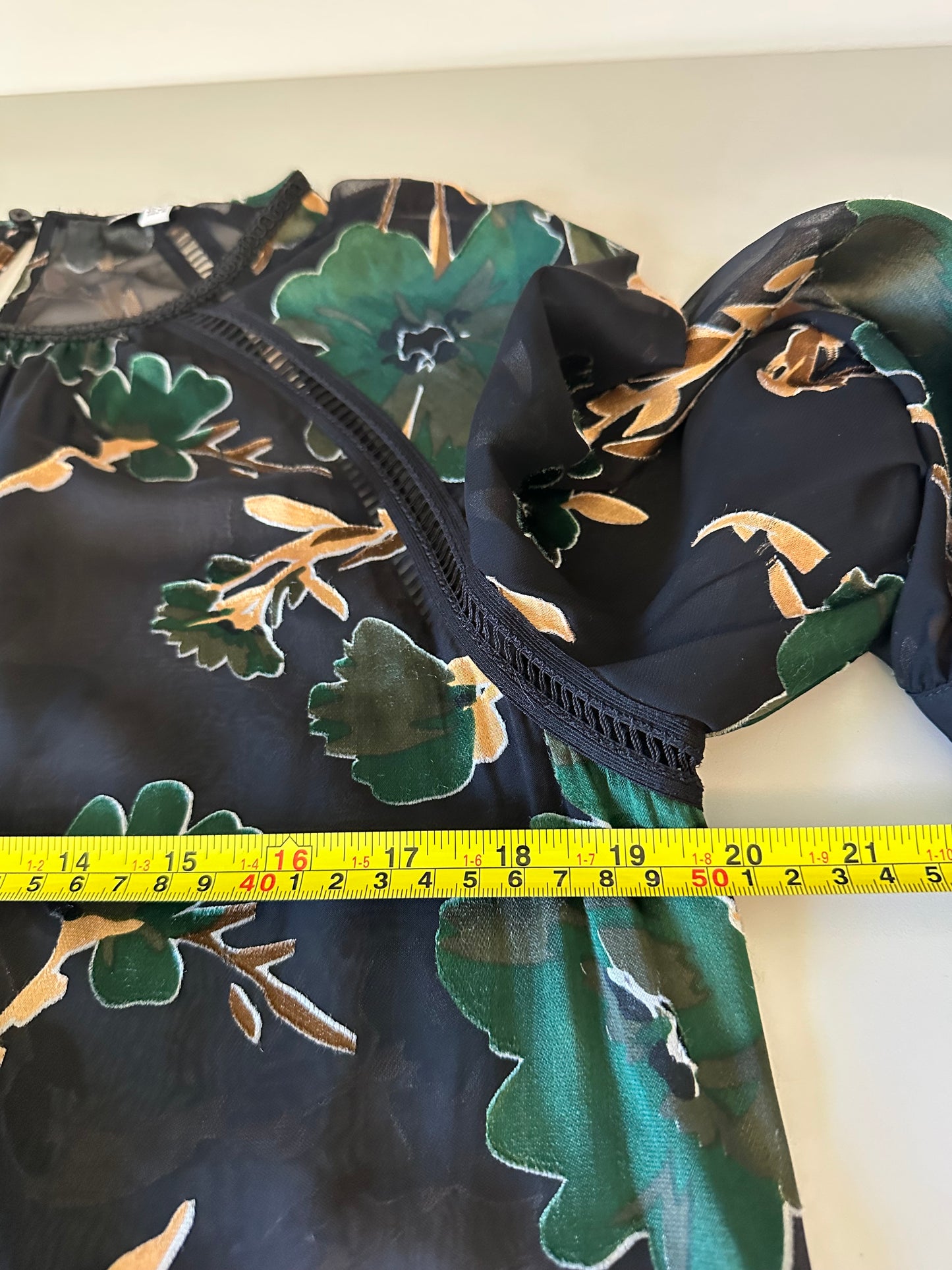 Reiss Floral Blouse in Green and Black | Size 8