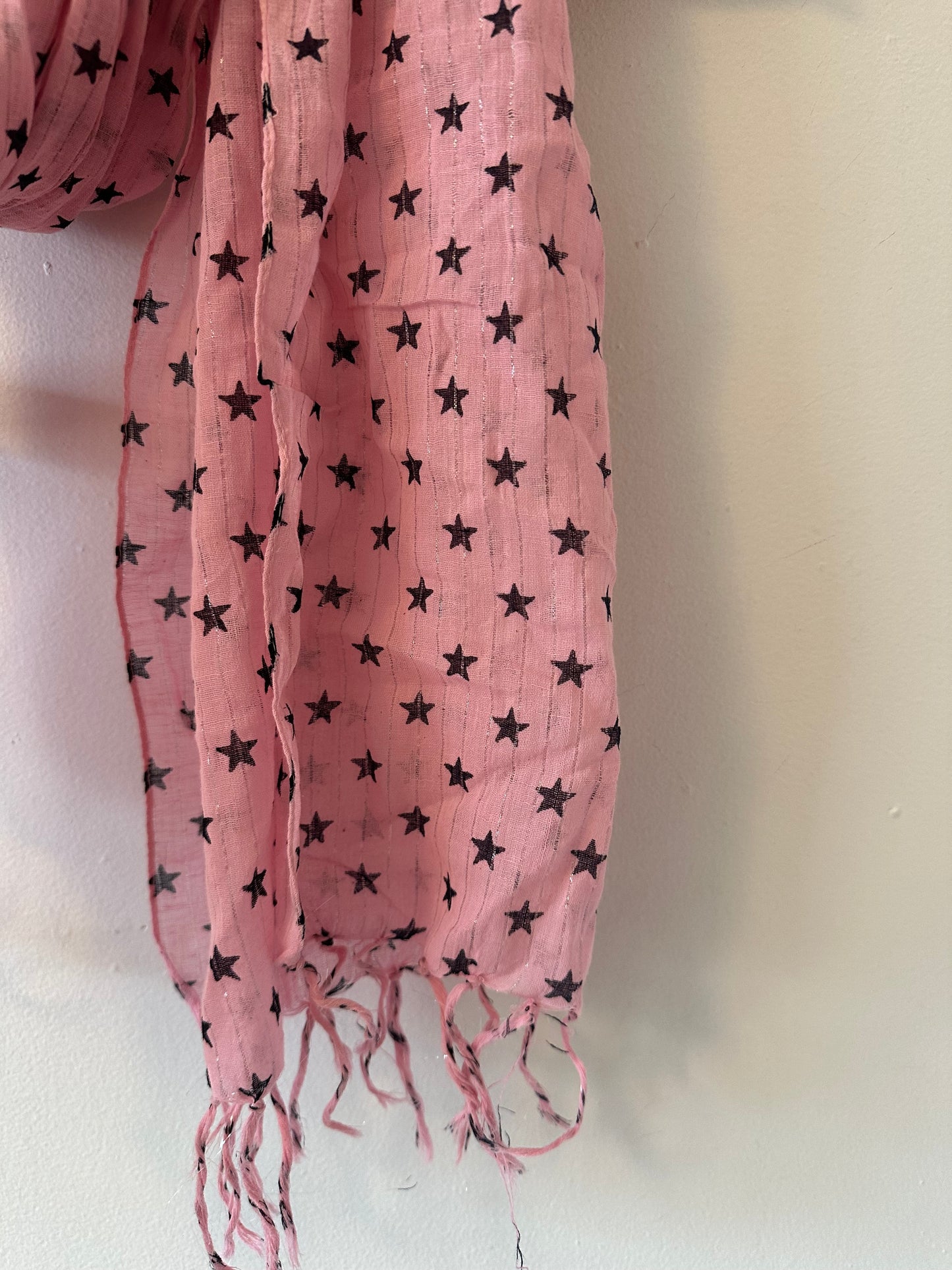 Cotton and Metallic NWT Pink Tassel Scarf with Stars
