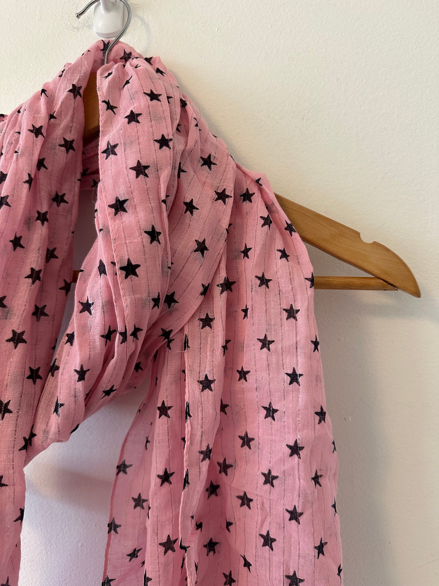 Cotton and Metallic NWT Pink Tassel Scarf with Stars