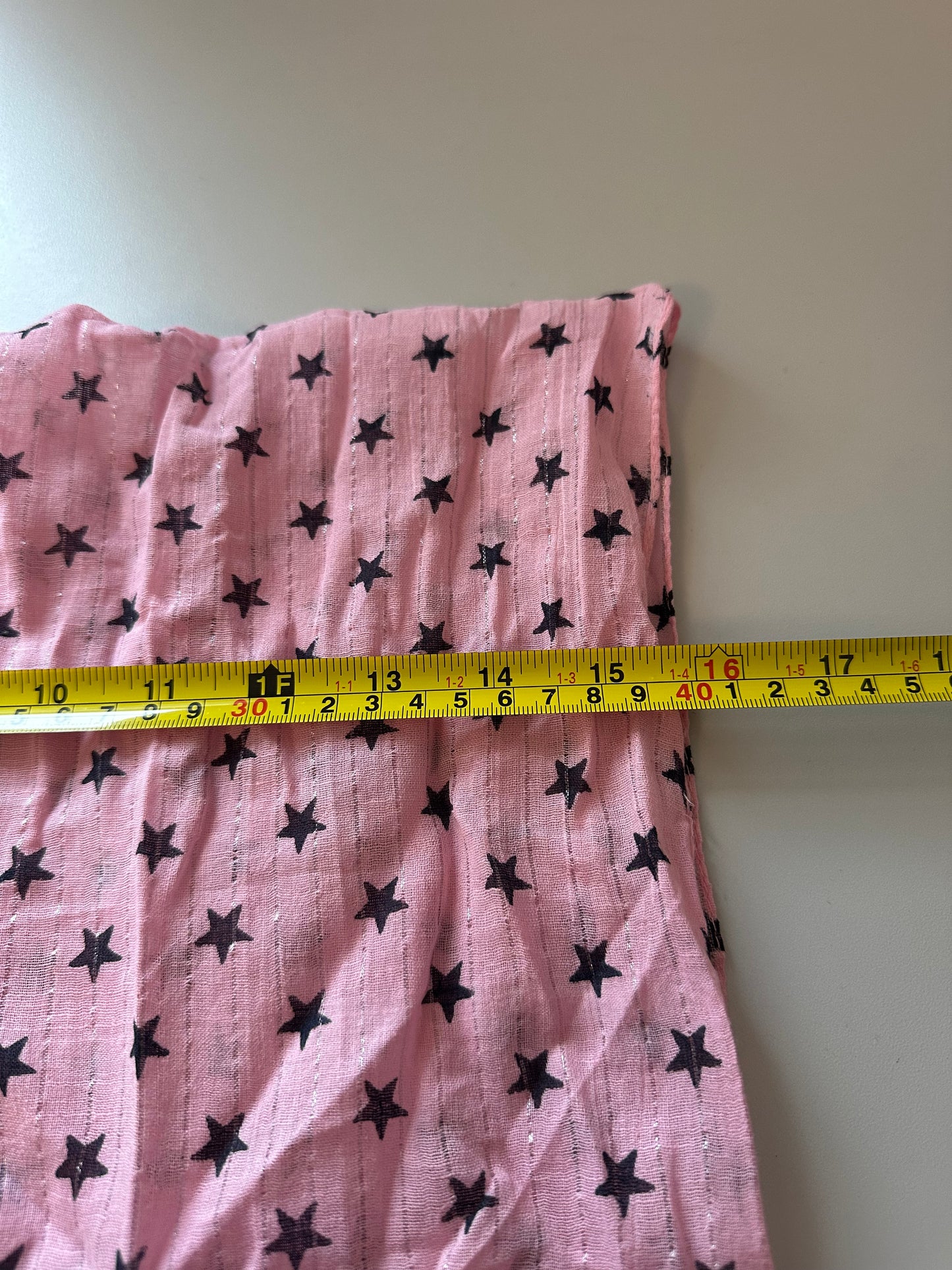 Cotton and Metallic NWT Pink Tassel Scarf with Stars