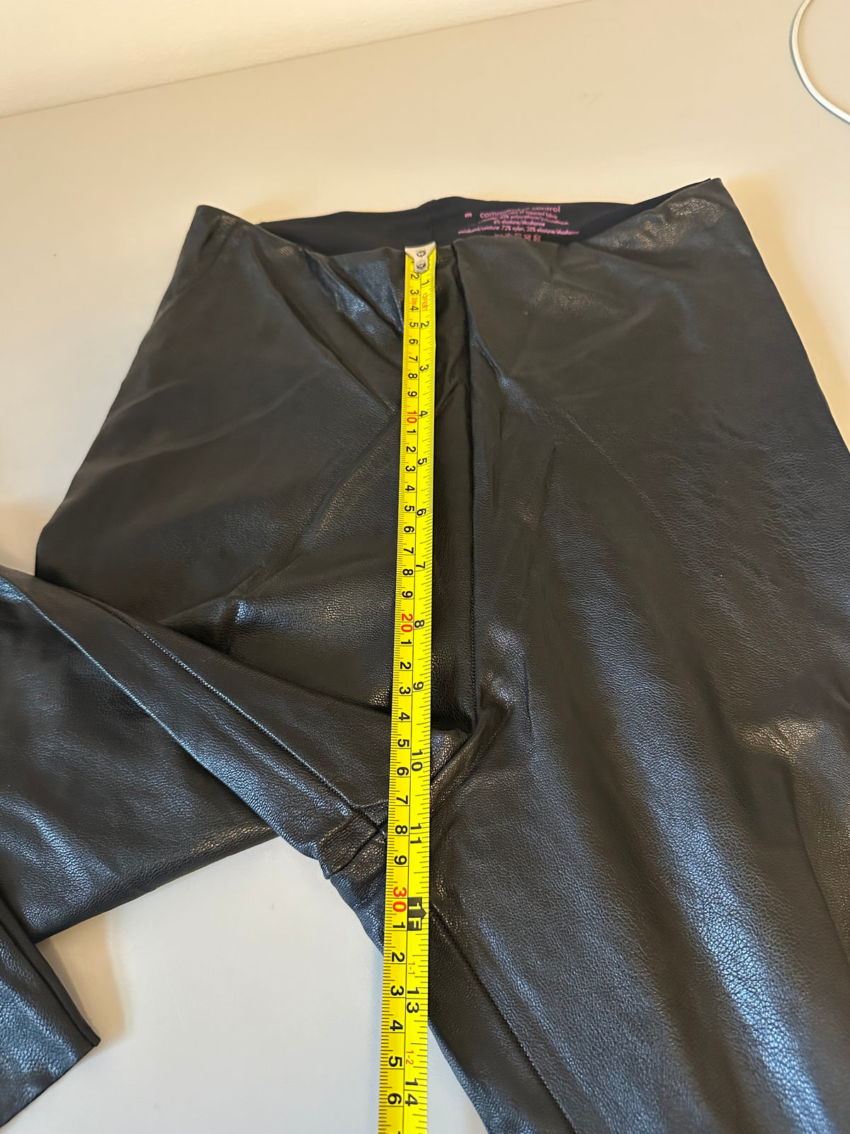 Commando Faux Leather Black High Rise Control Leggings | Size Medium
