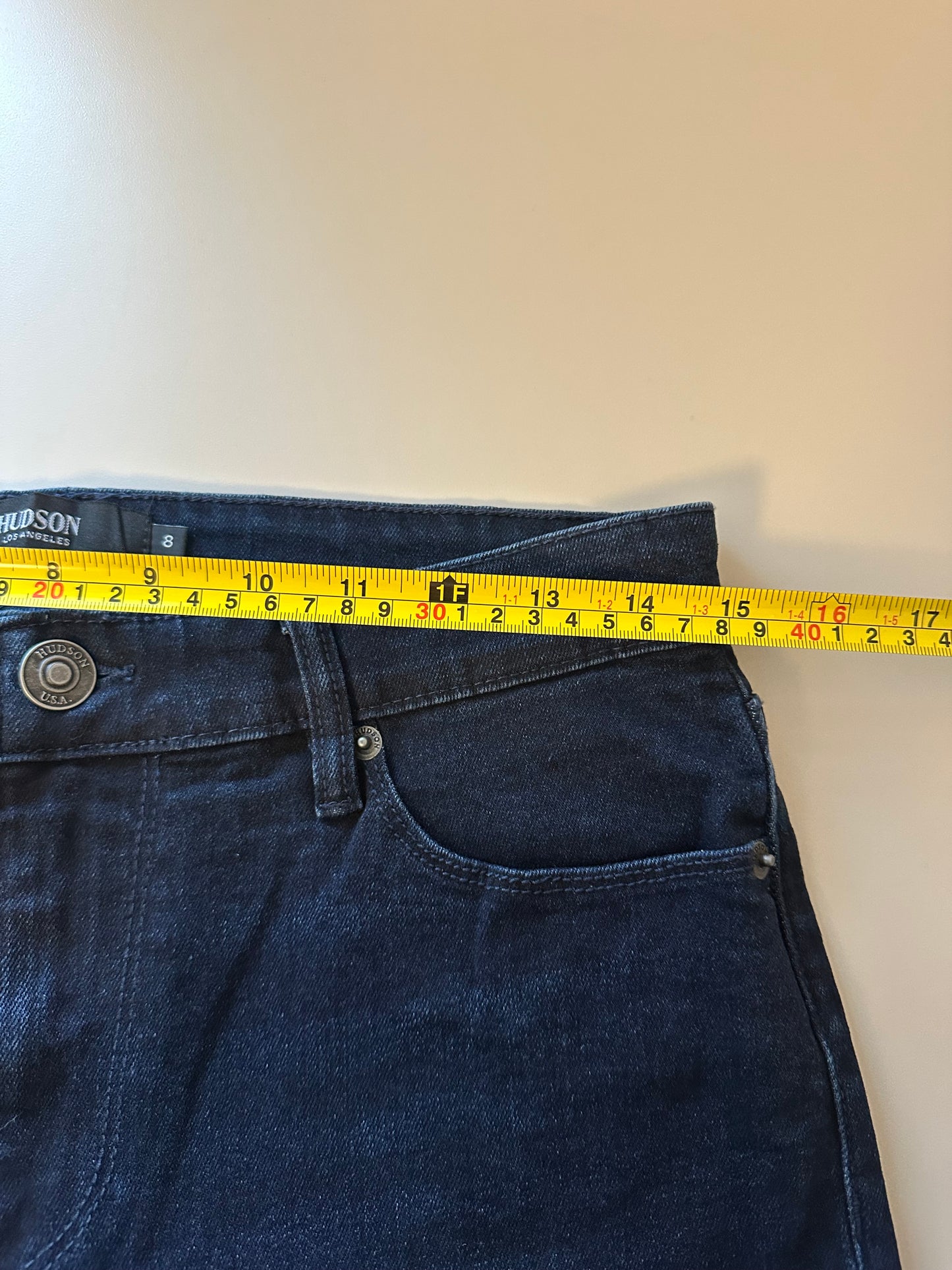 Hudson NWT Straight Leg Mid Rise Dark Wash Jeans | Size 8