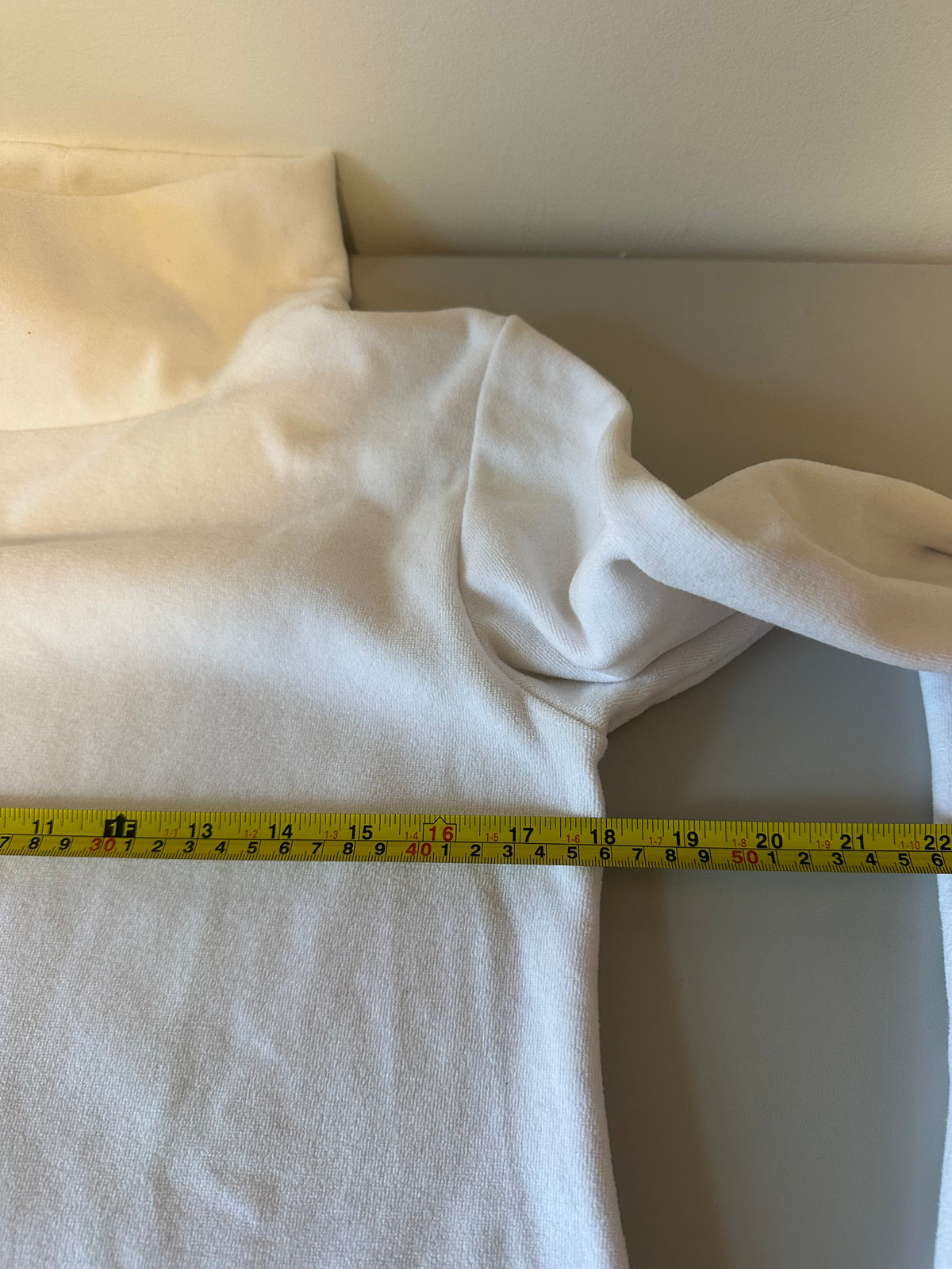 Dudley Stephens White Vello Fleece Turtleneck Tunic Top | Size Medium