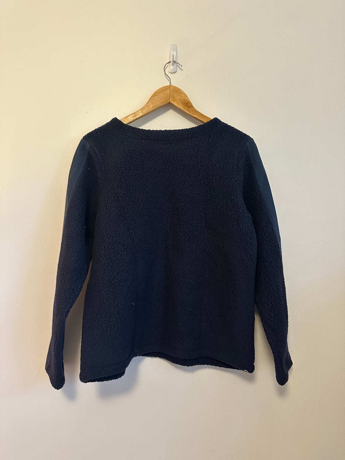 Dudley Stephens Navy Blue Sherpa Fleece Crewneck Pullover Sweatshirt | Size Medium